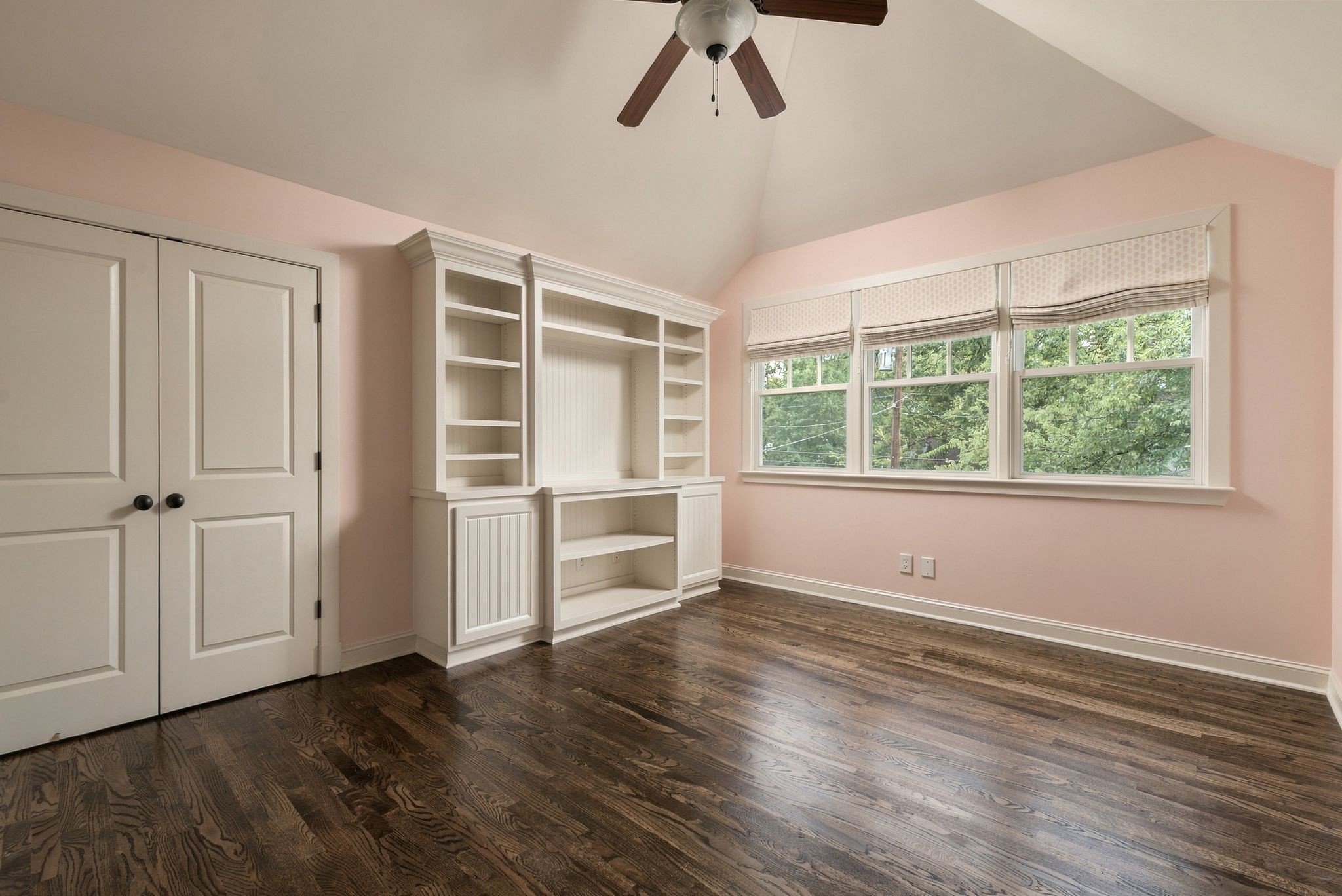 2500c W Linden Ave Property Photo 38