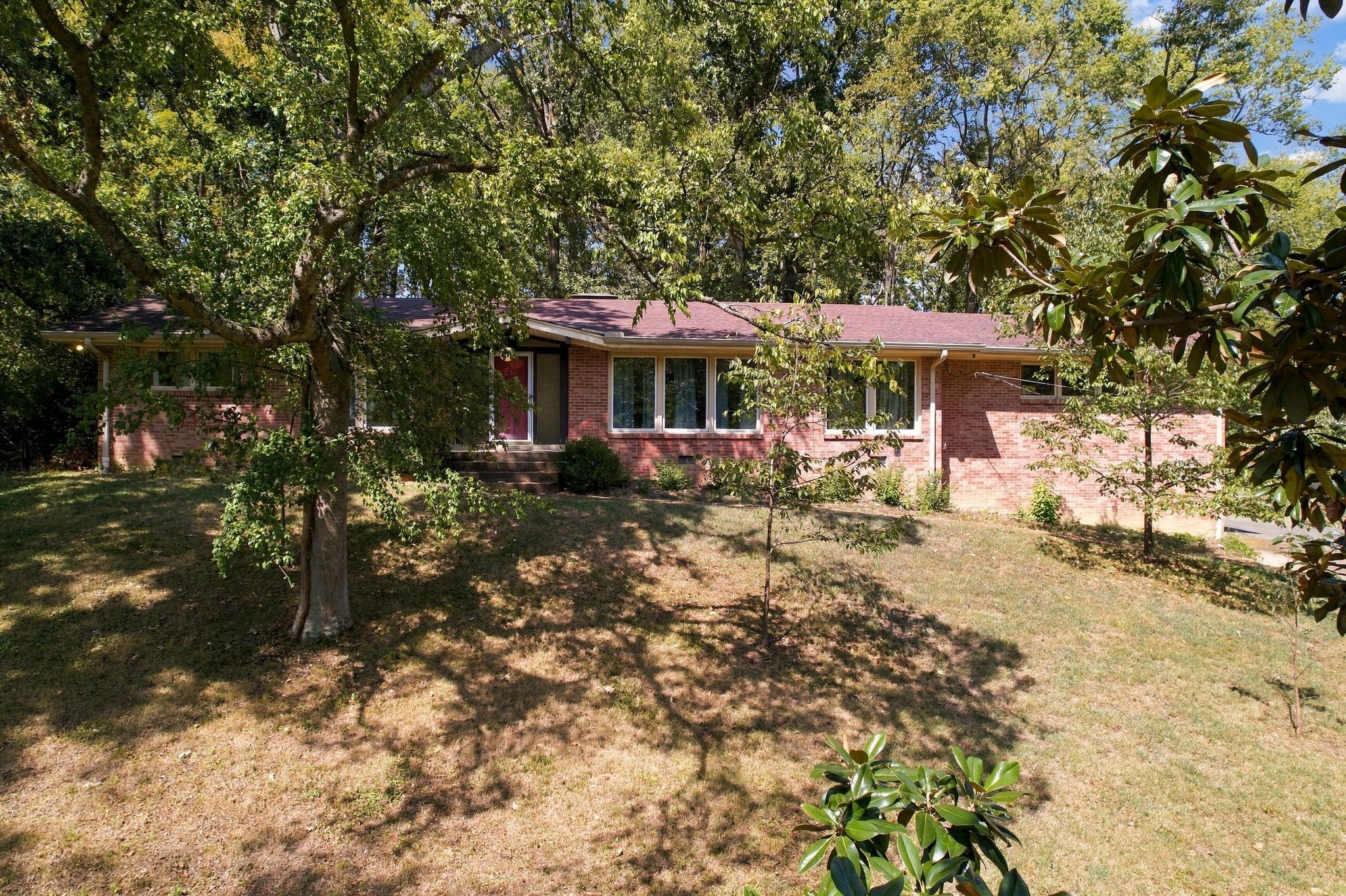 195 Forestwood Dr Property Photo 3