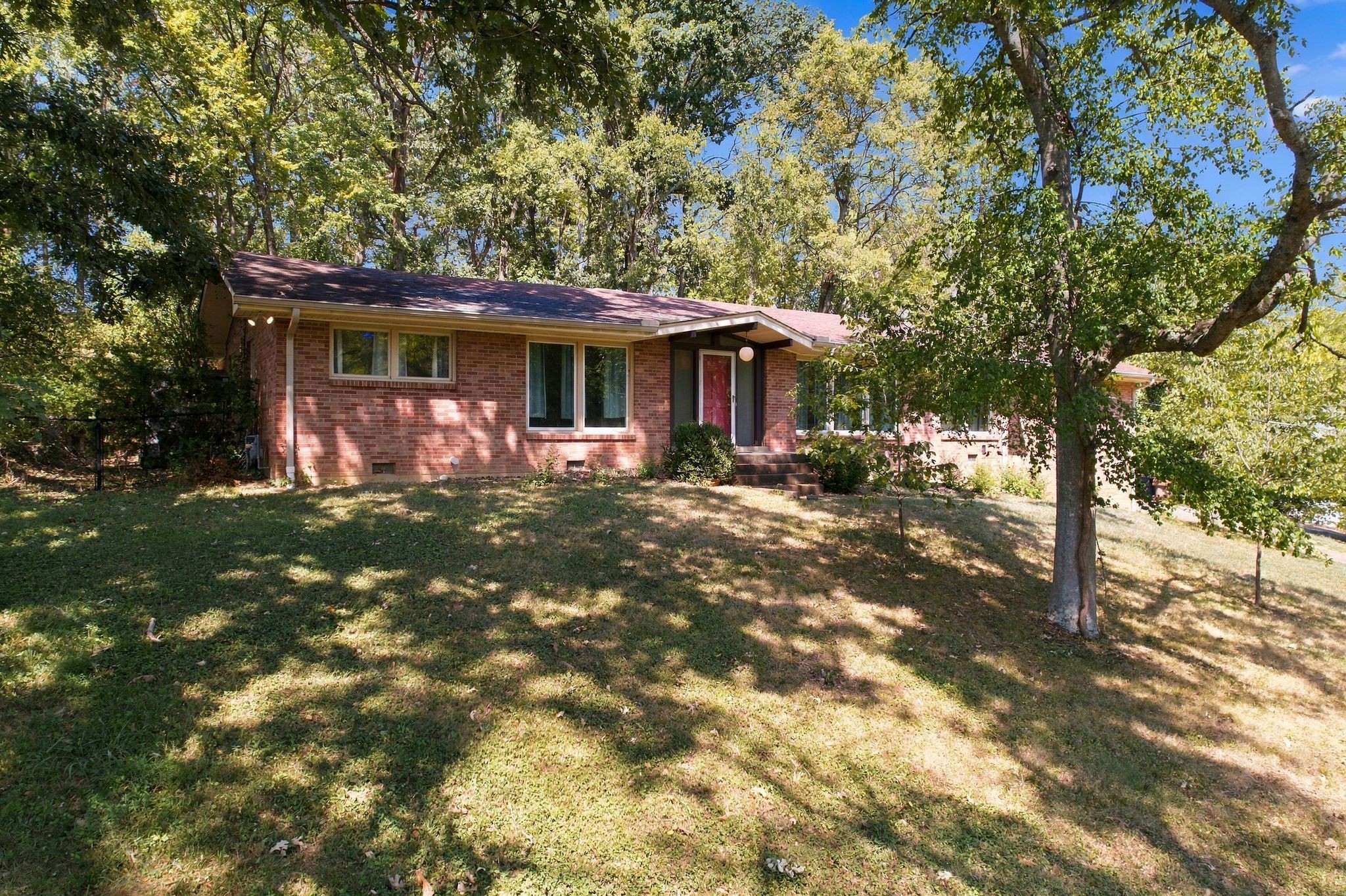 195 Forestwood Dr Property Photo 4