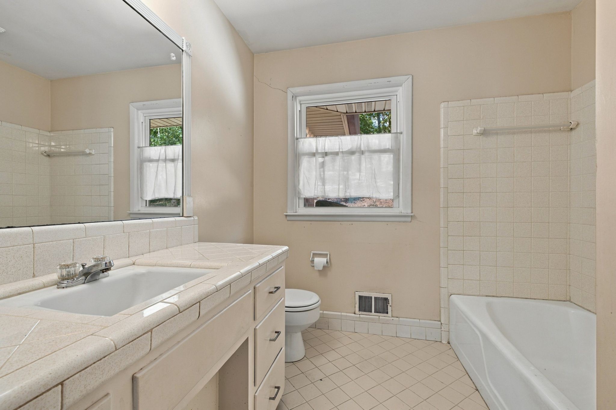 195 Forestwood Dr Property Photo 23