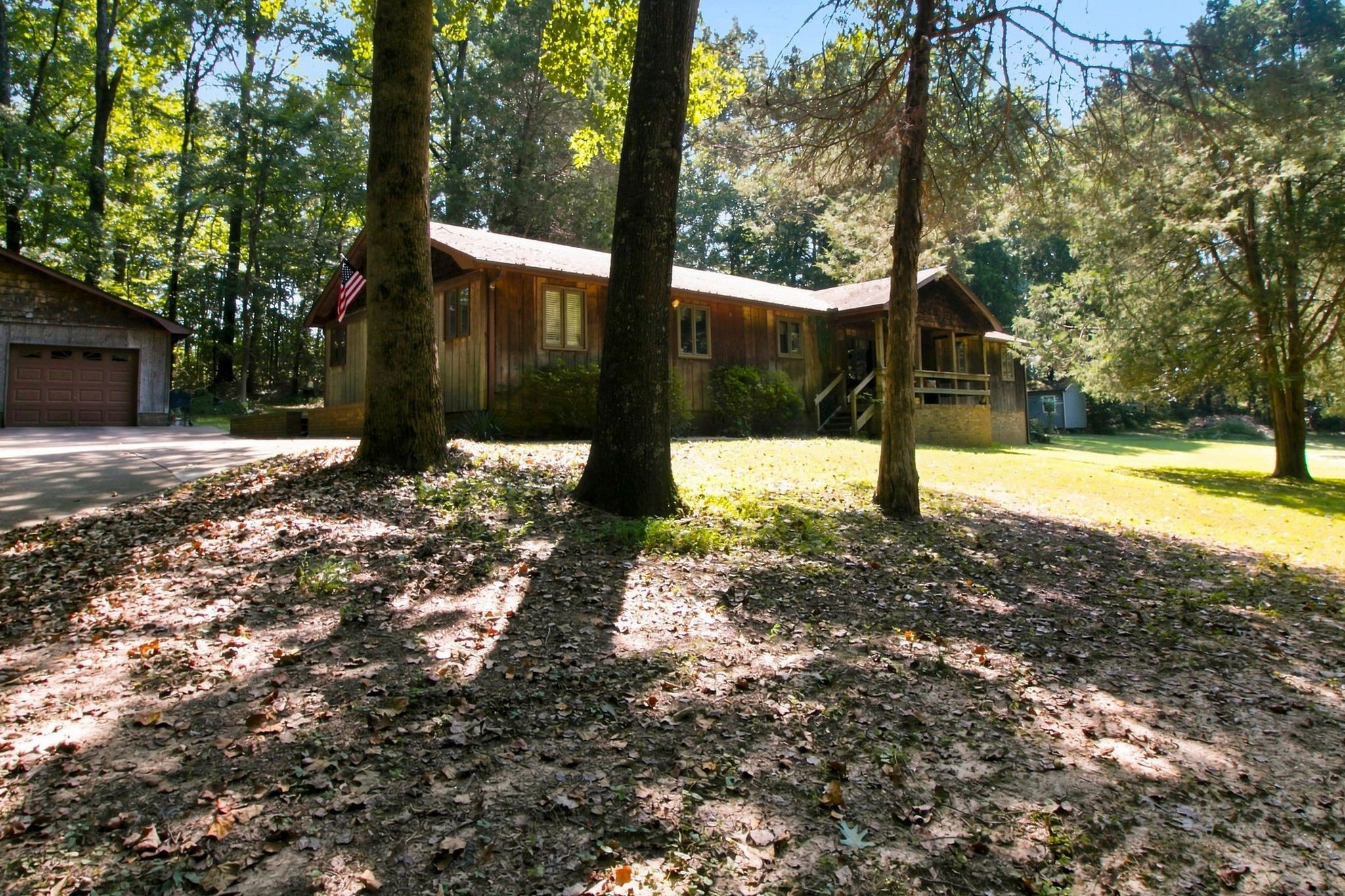 371 Wildwood Ln Property Photo 3