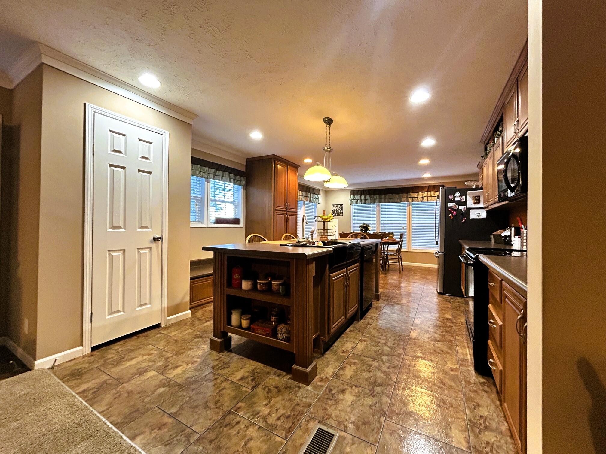 169 County Road 439 Property Photo 12