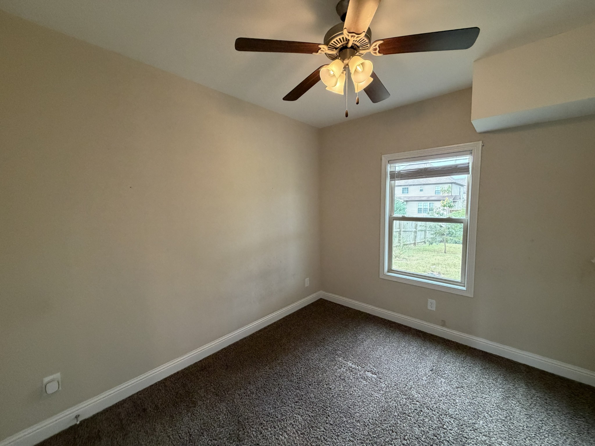 1004 Shirley Dr Property Photo 13