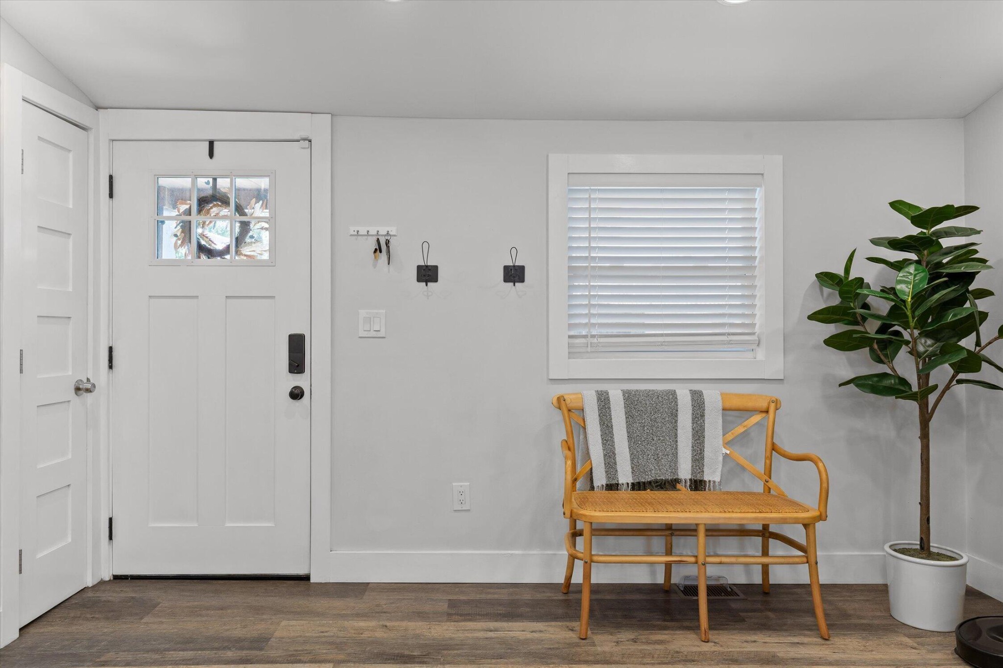 6607 Snow Hill Road Property Photo 10
