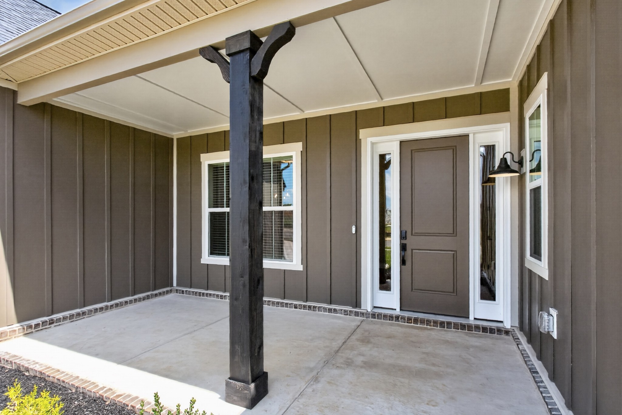 1924 Harmony Road Property Photo 4
