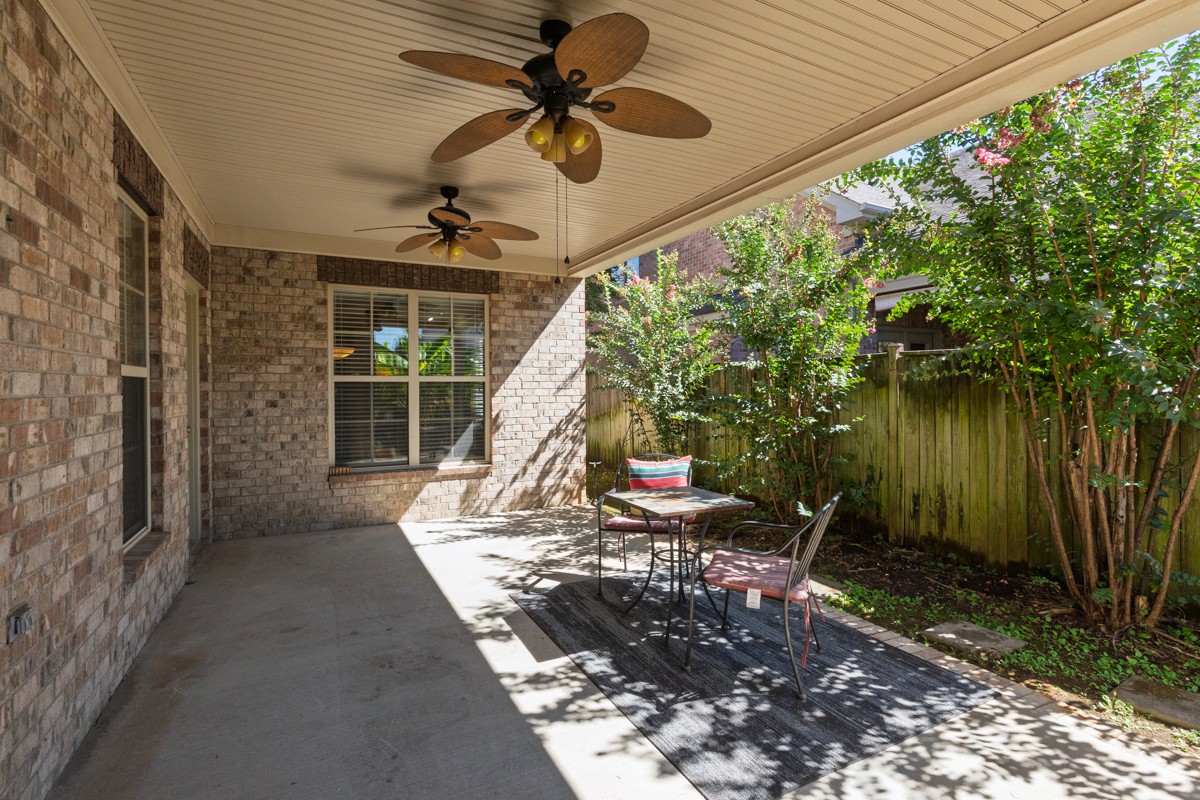 1122 Cavesson Cir Property Photo 28