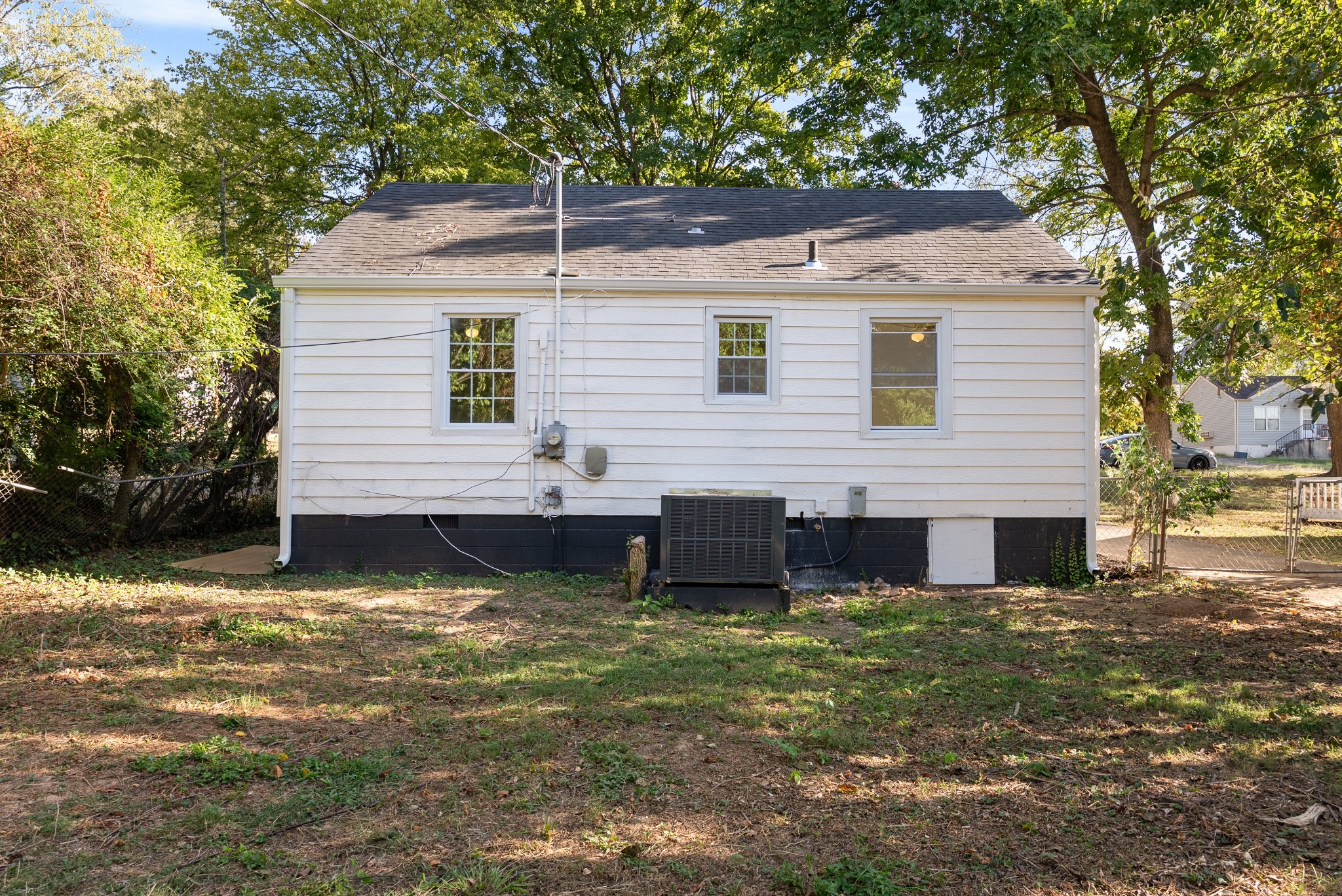 19 Maple St Property Photo 15