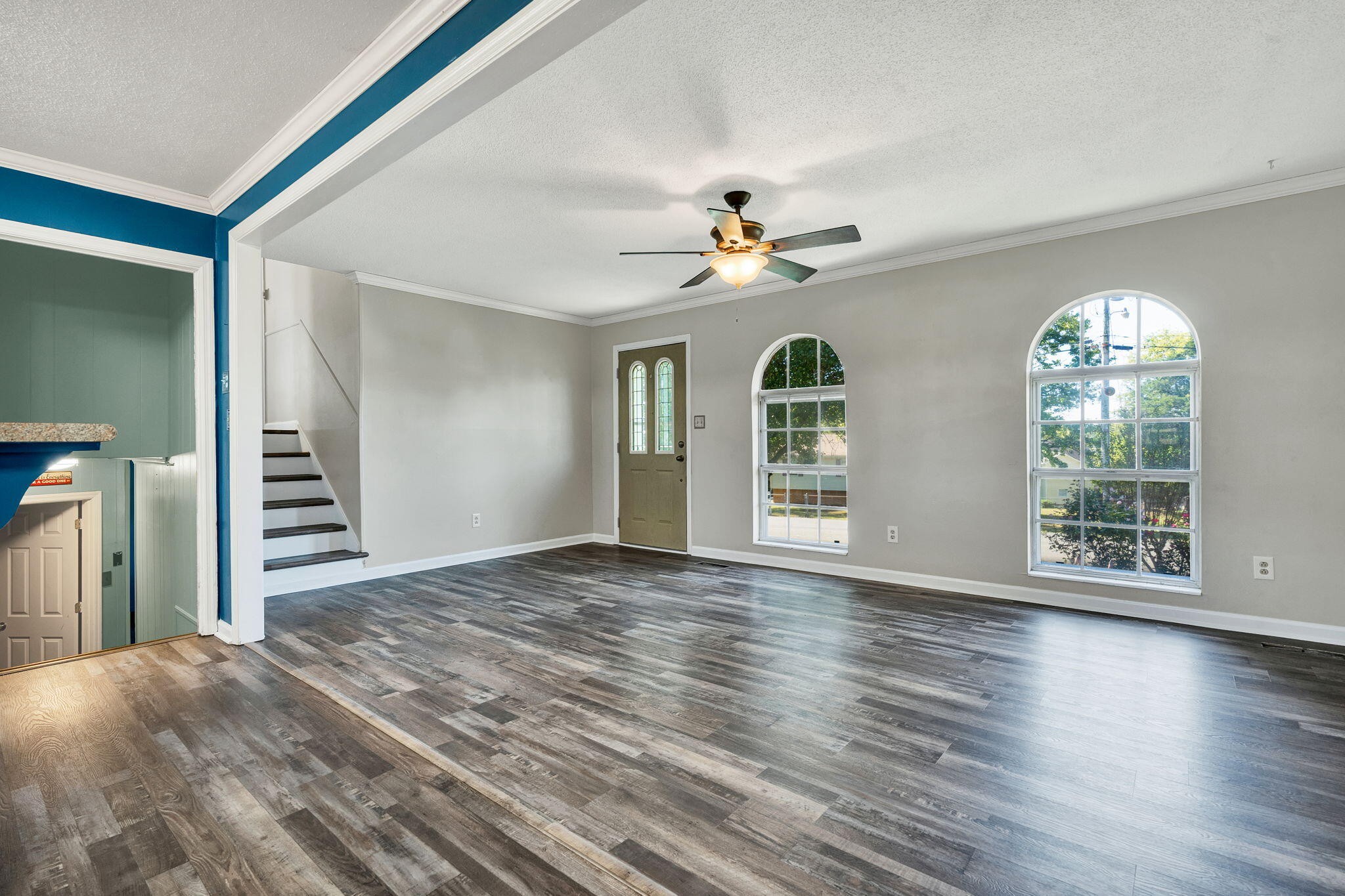 2640 Alvin Court, Nw Property Photo 2