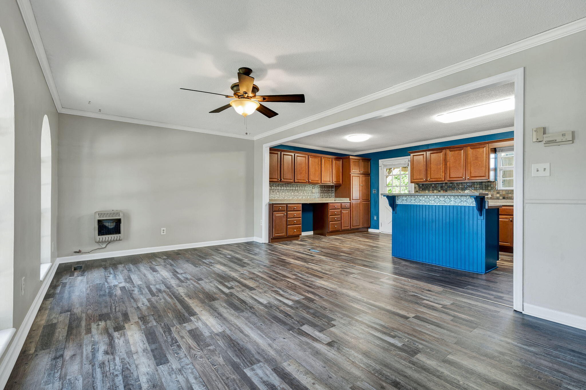 2640 Alvin Court, Nw Property Photo 4