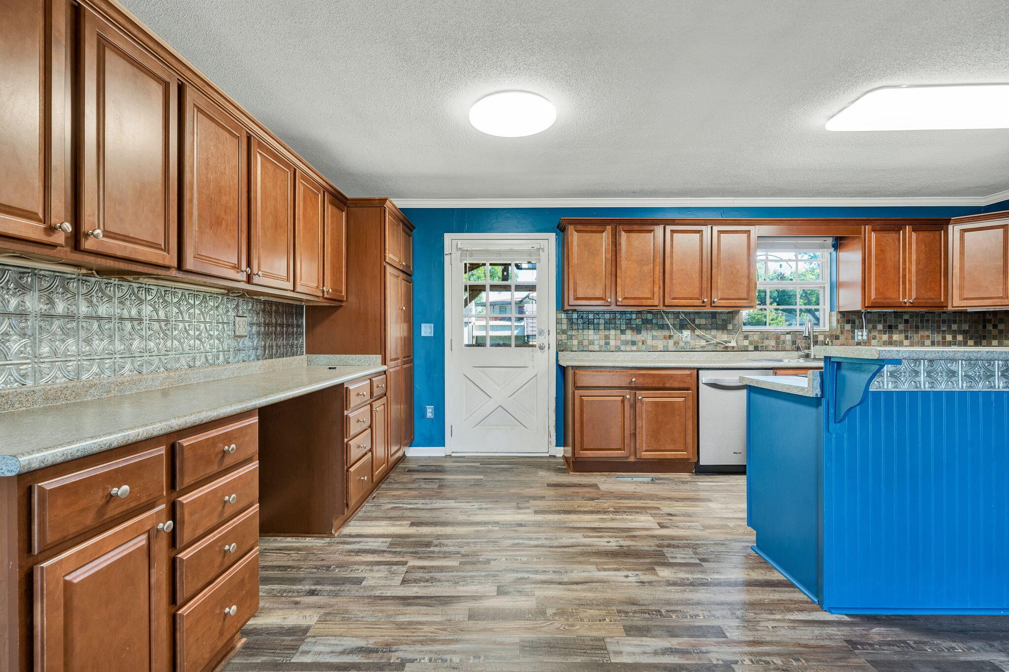 2640 Alvin Court, Nw Property Photo 6