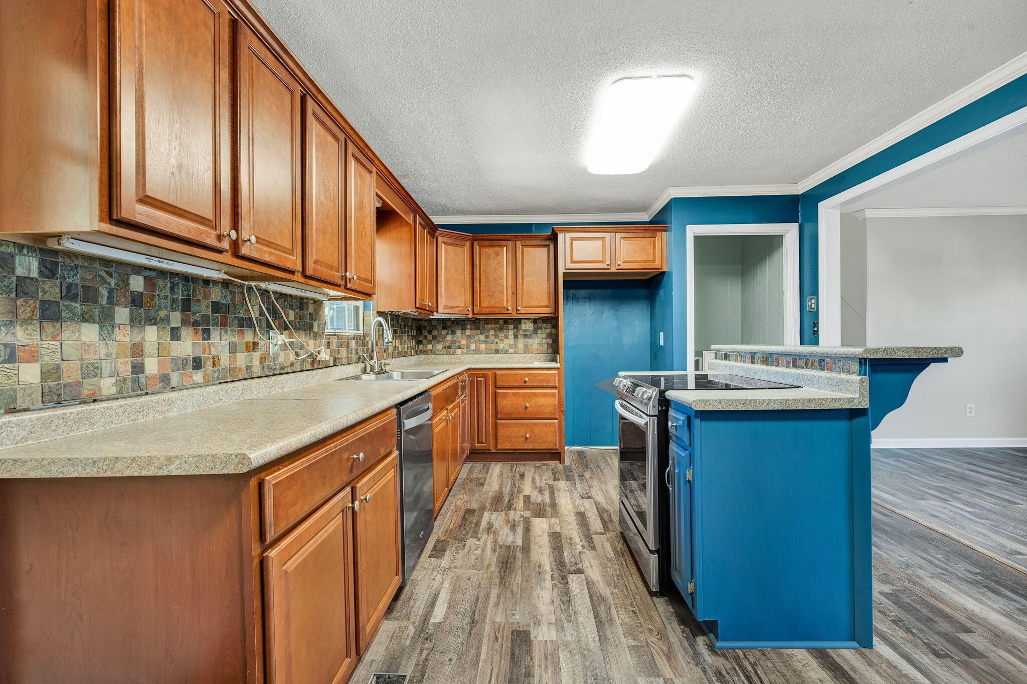 2640 Alvin Court, Nw Property Photo 7