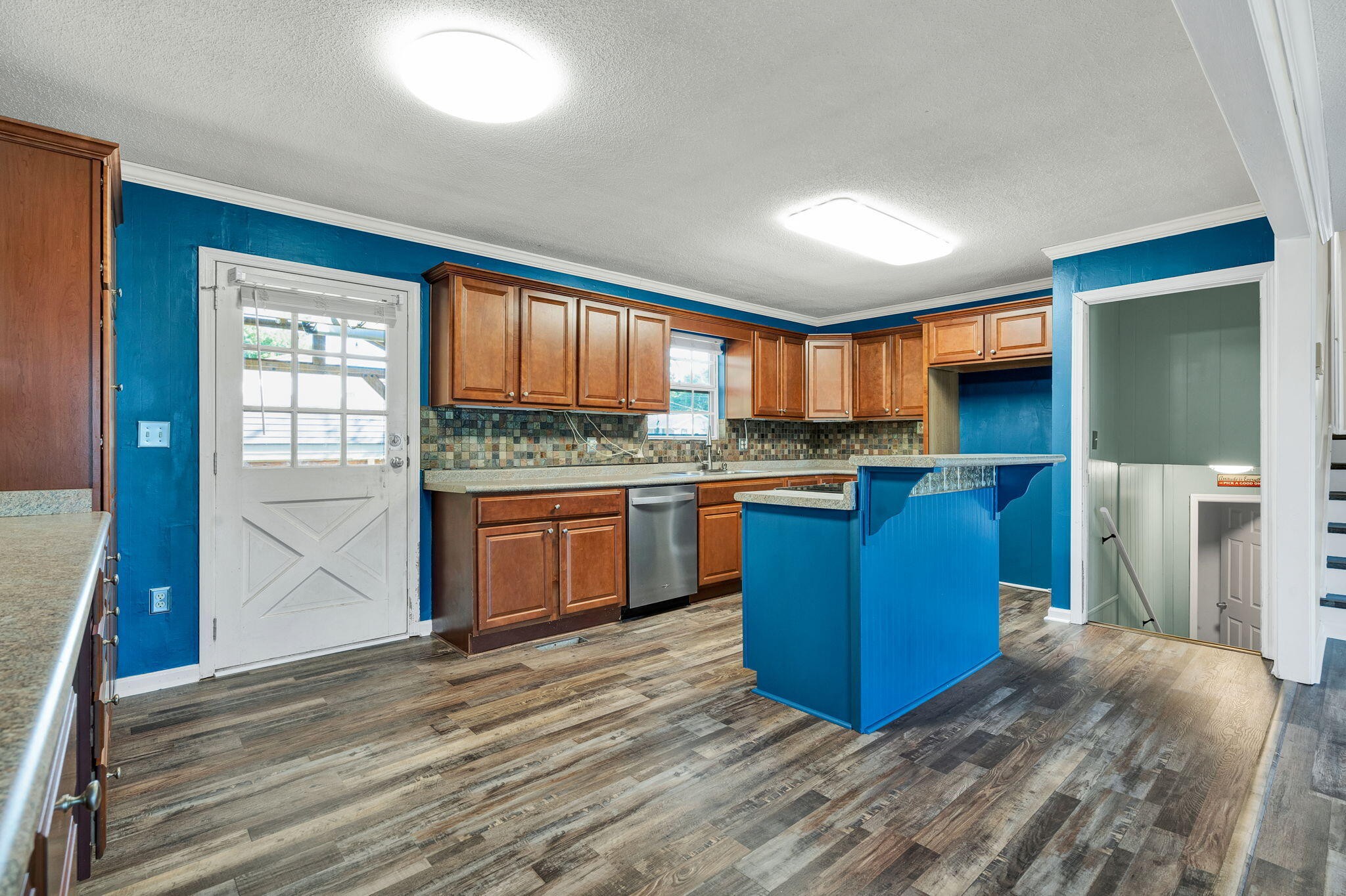 2640 Alvin Court, Nw Property Photo 8
