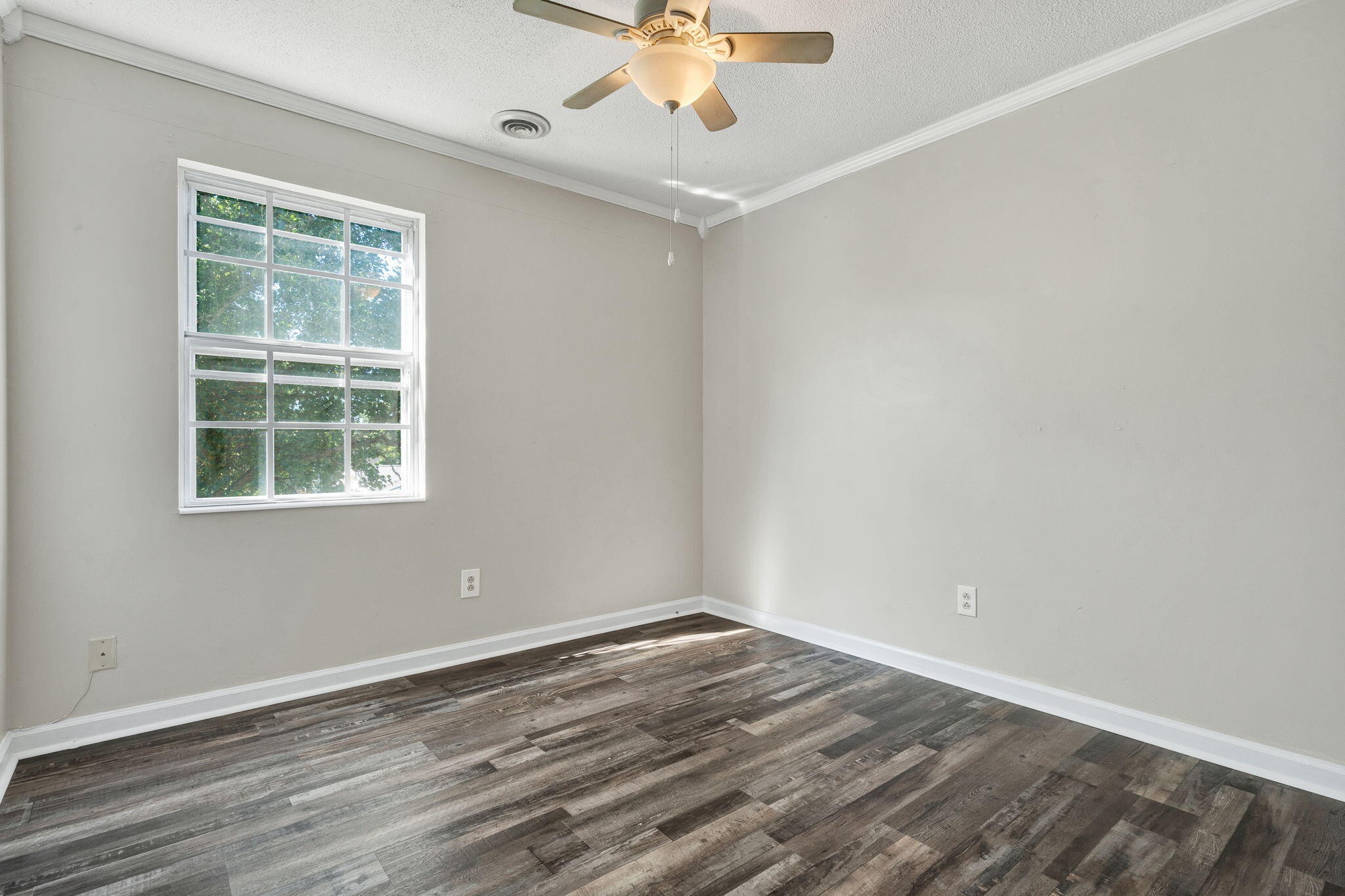 2640 Alvin Court, Nw Property Photo 13