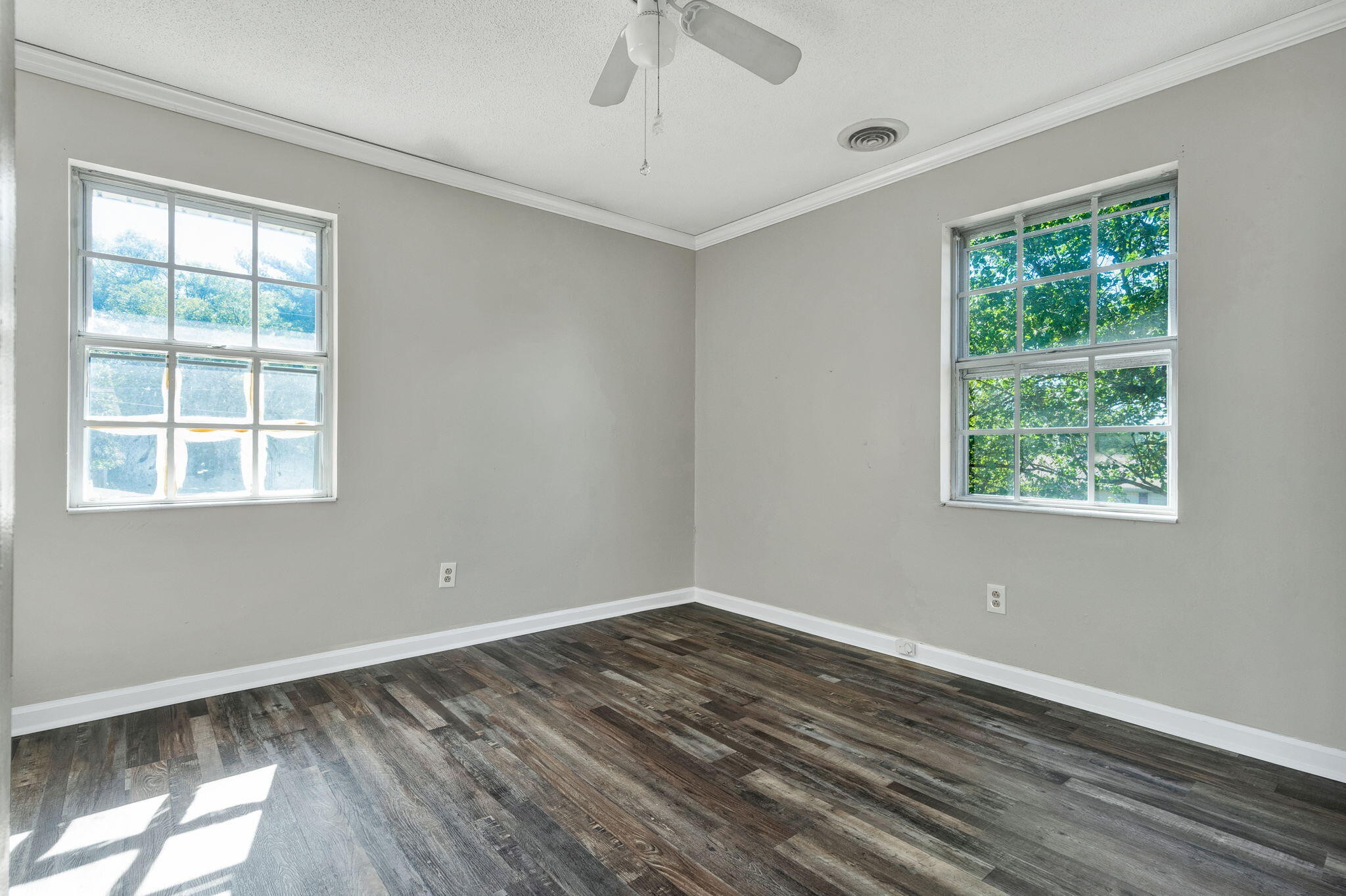 2640 Alvin Court, Nw Property Photo 16