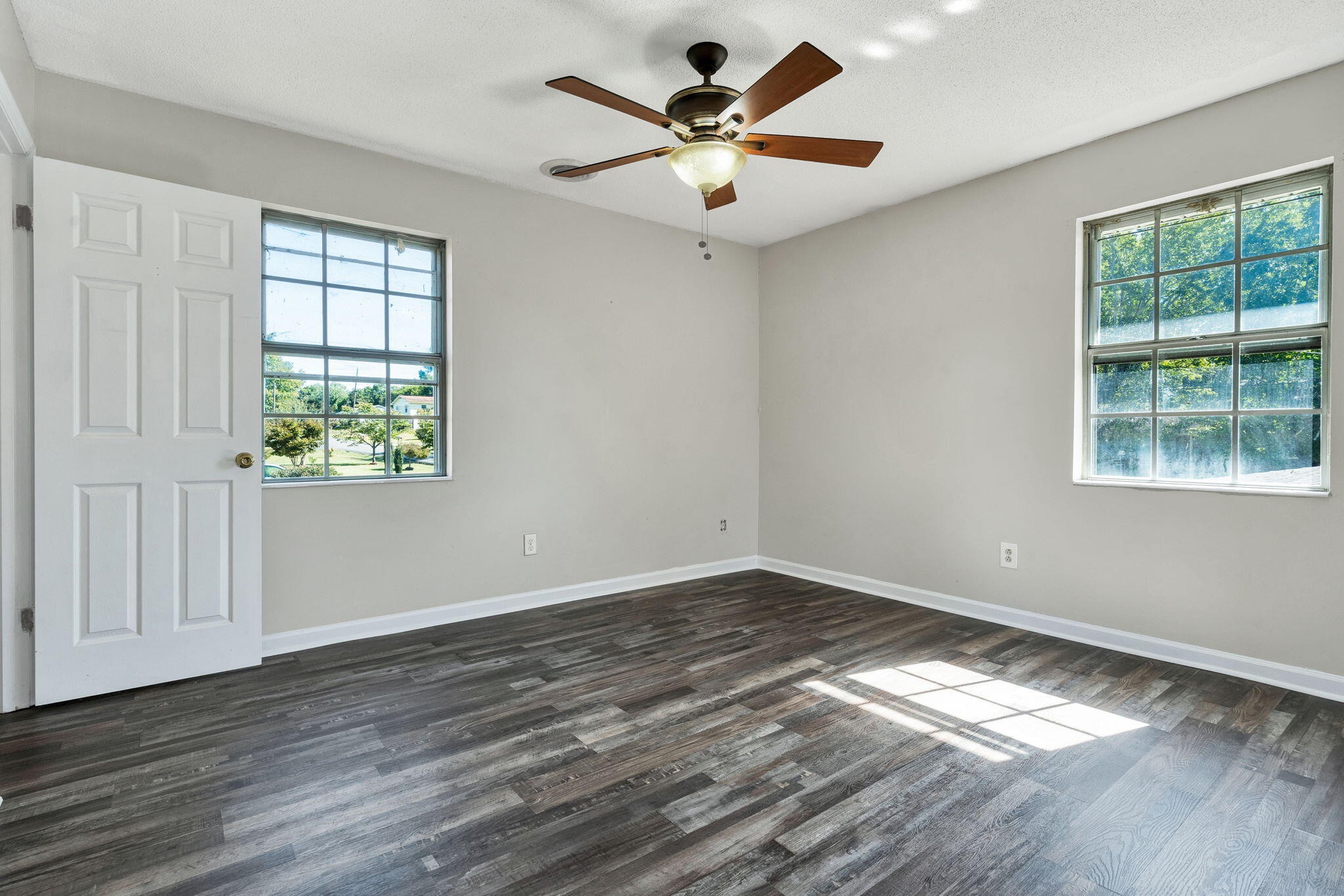 2640 Alvin Court, Nw Property Photo 18