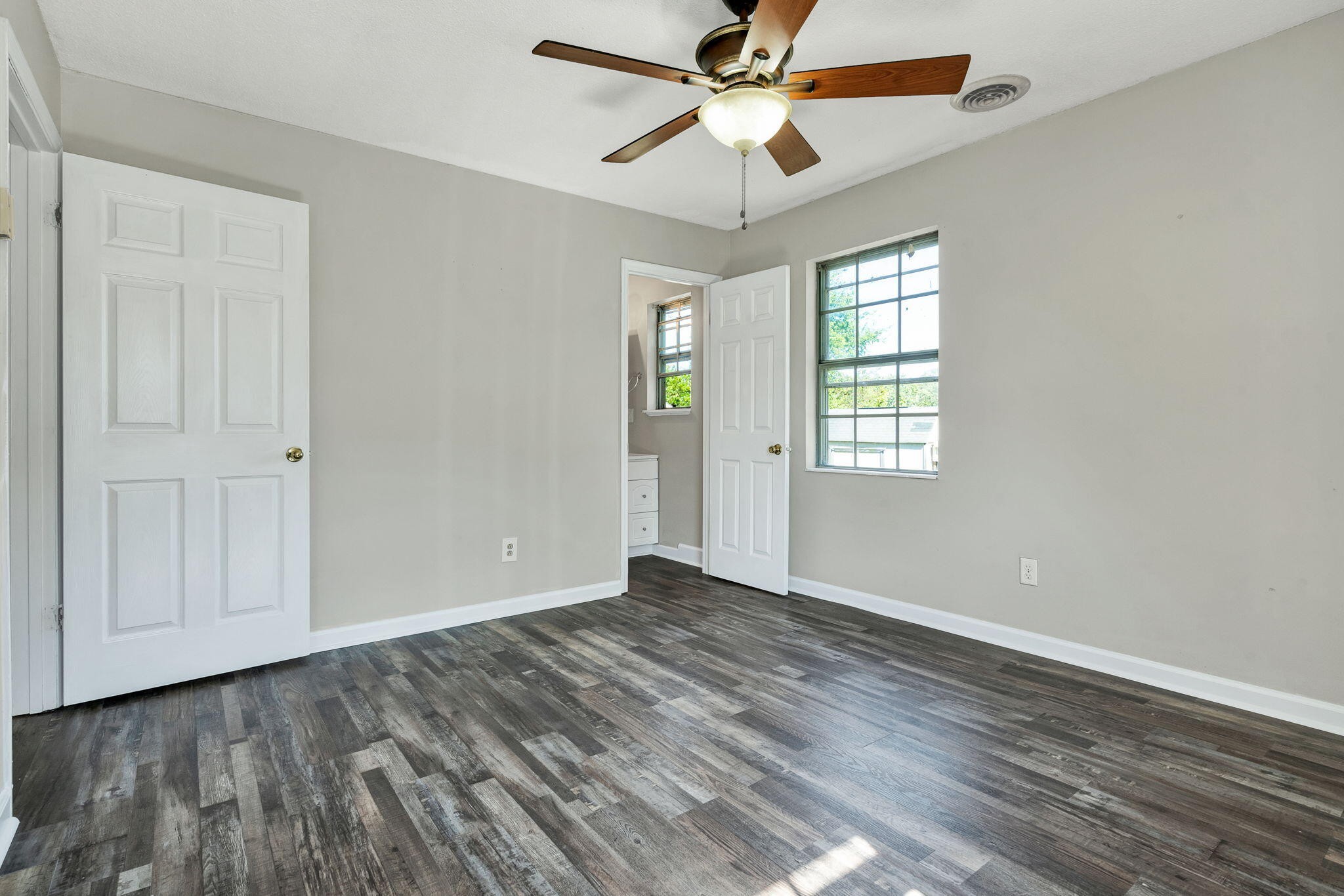 2640 Alvin Court, Nw Property Photo 19