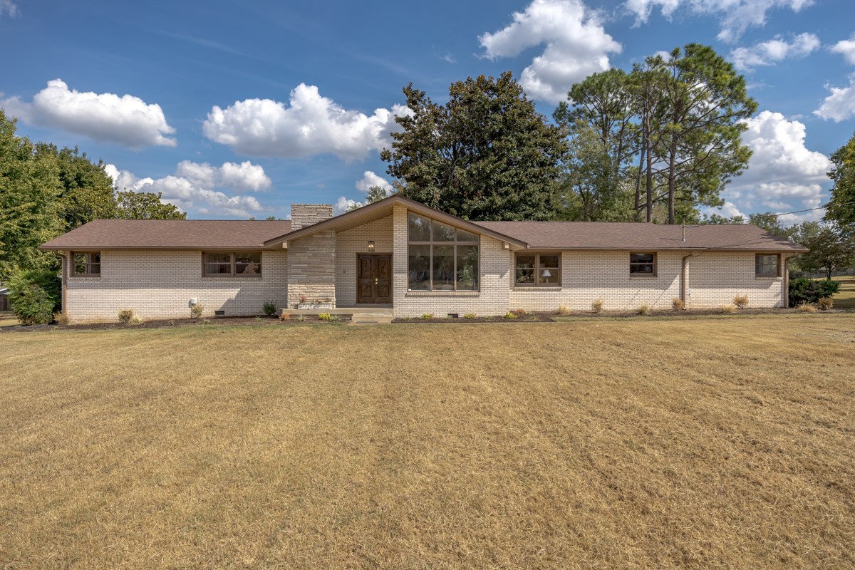 207 Brandywine Dr Property Photo 1