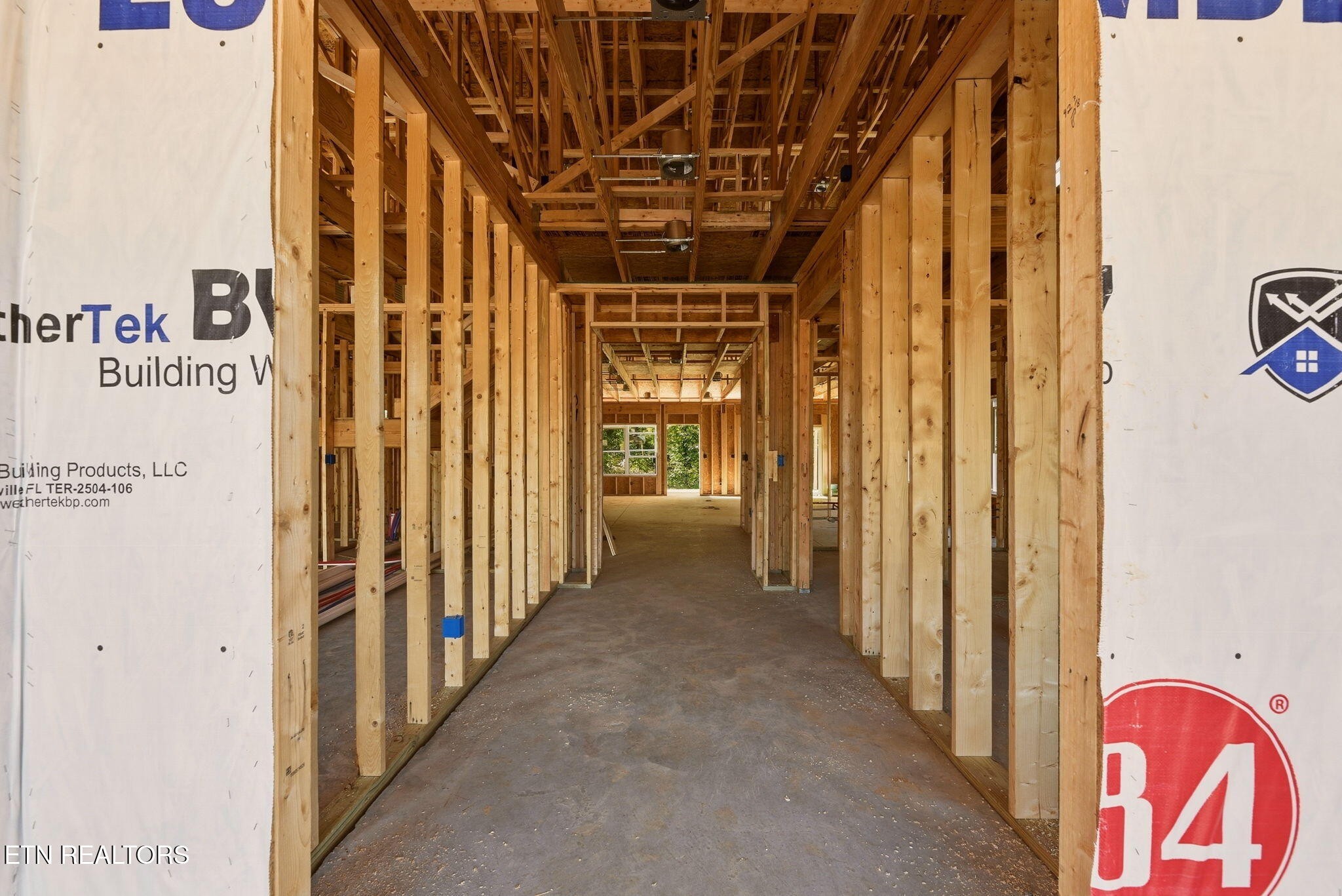 825 Greenhead Lane Property Photo 4