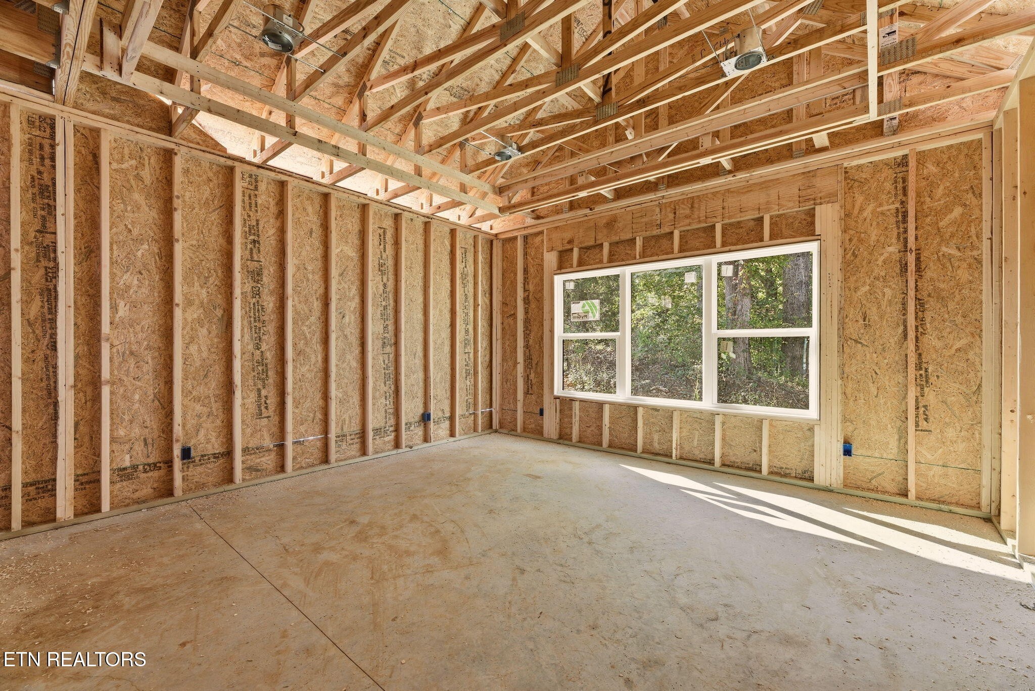 825 Greenhead Lane Property Photo 12