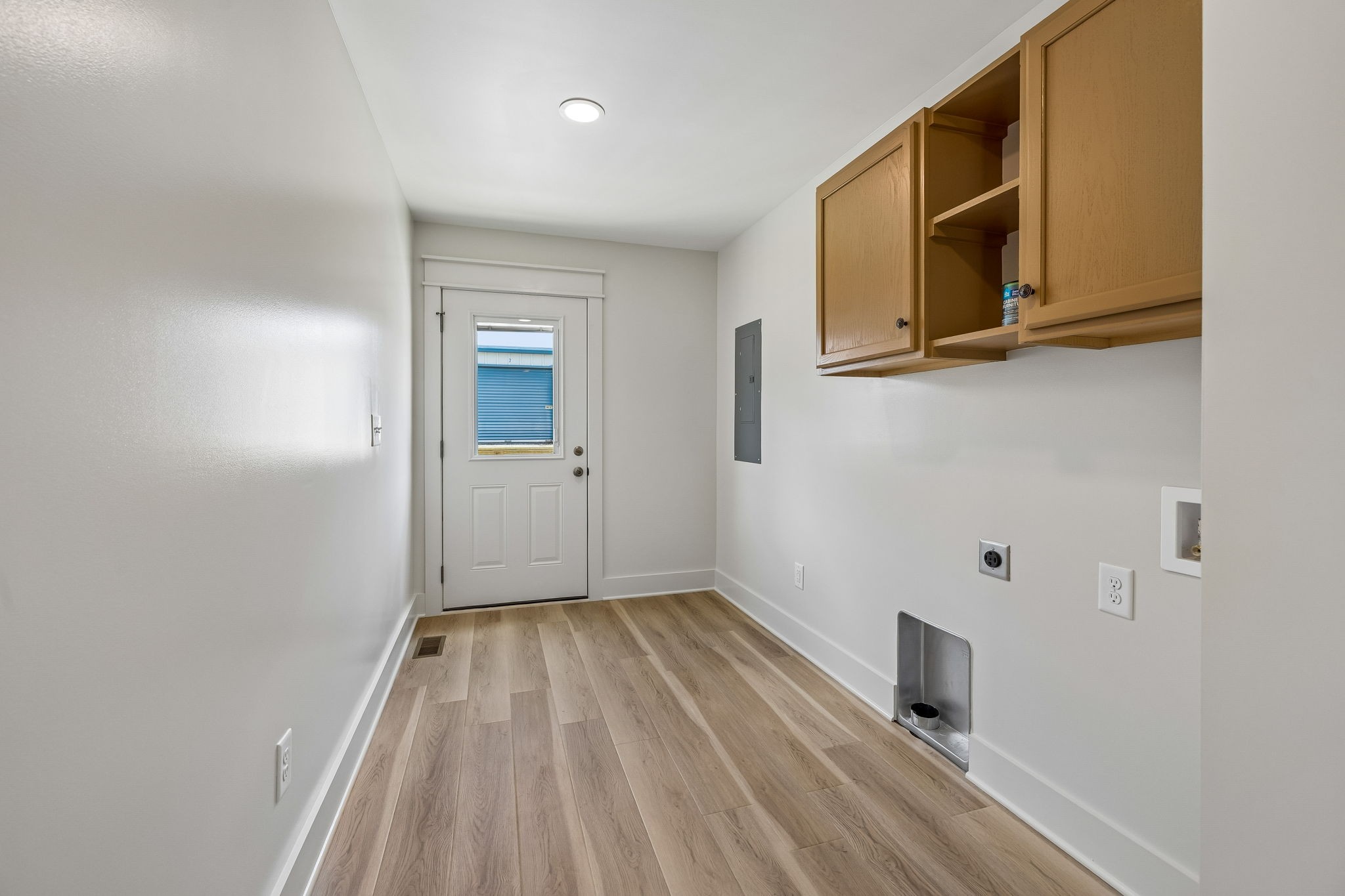 165 Main St, E Property Photo 18