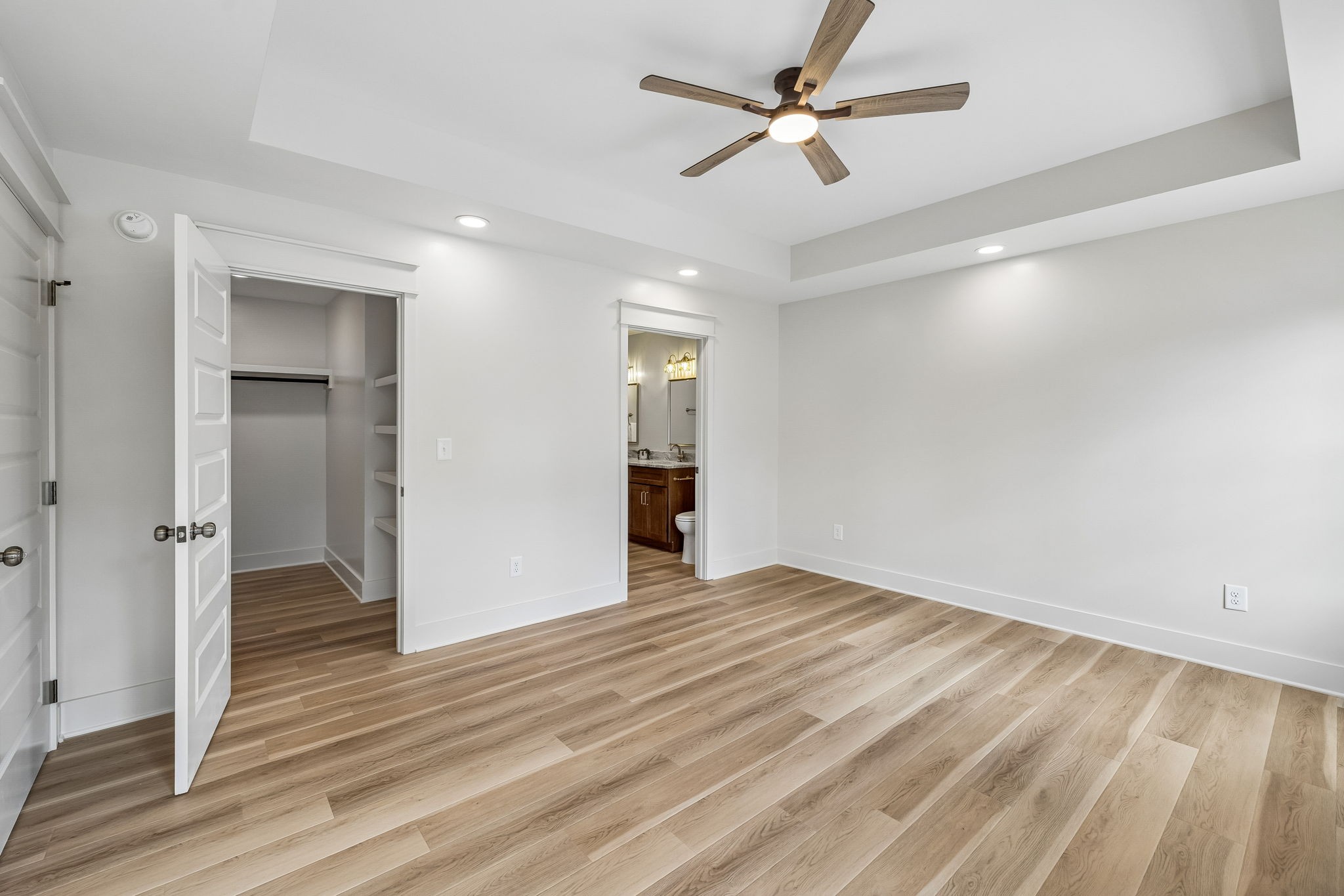 165 Main St, E Property Photo 21