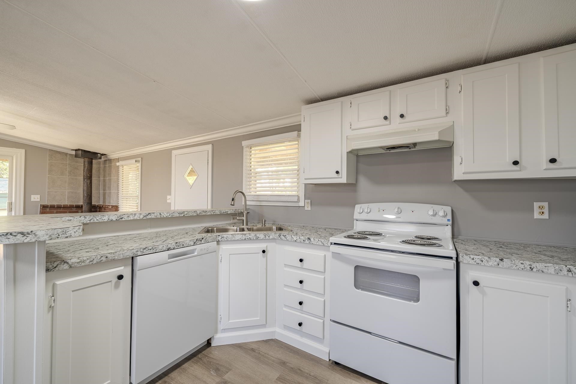 285 Bellis Rd Property Photo 3