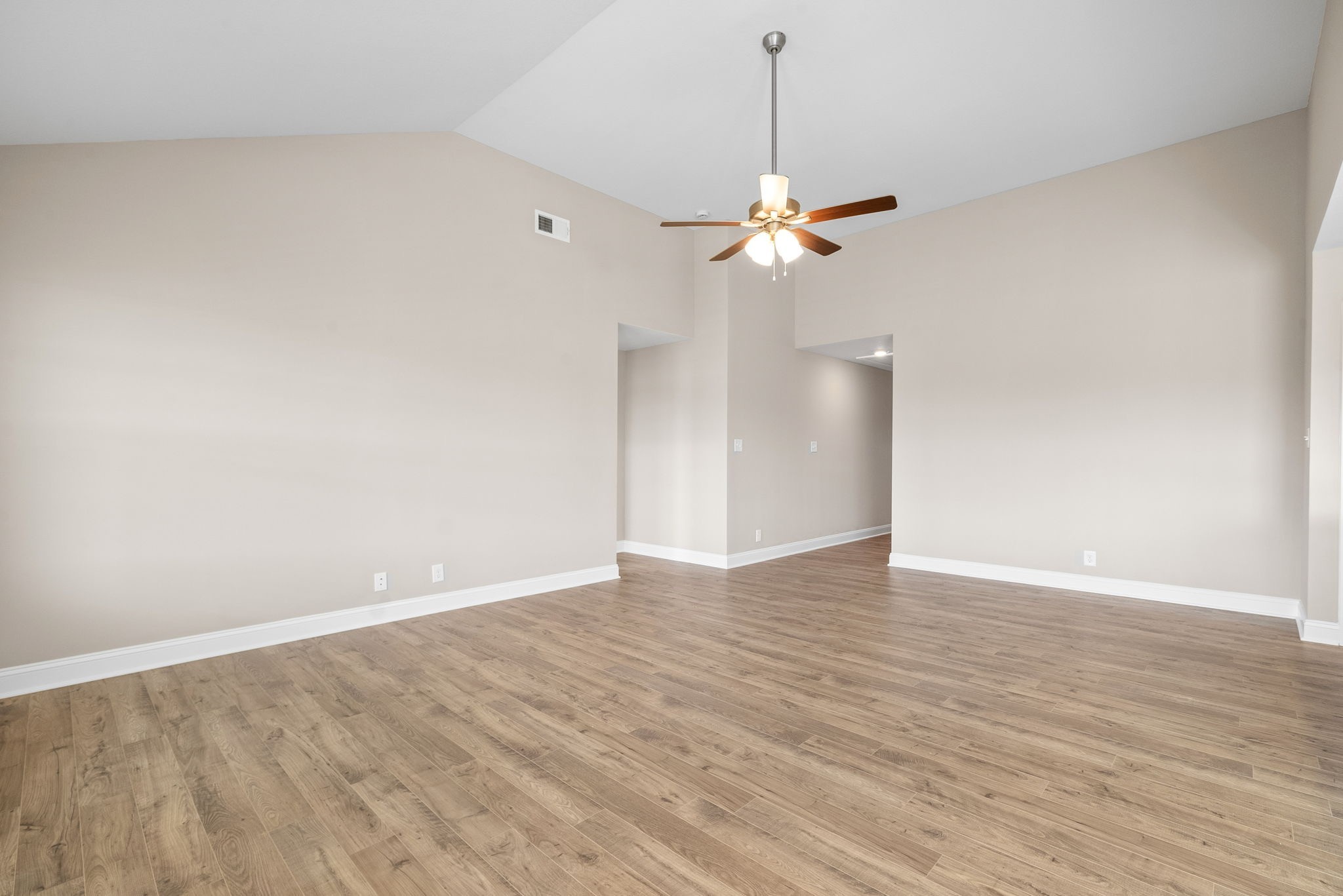 121 Ralph Ct Property Photo 13