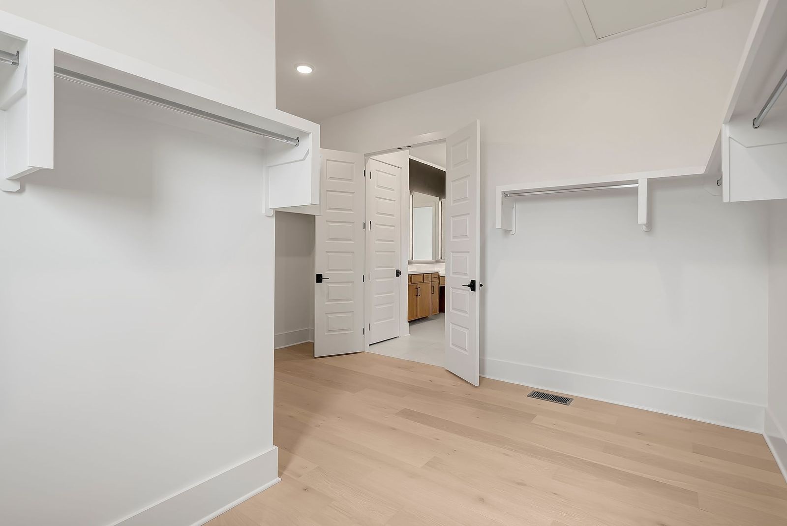 6066 Lookaway Cir Property Photo 32