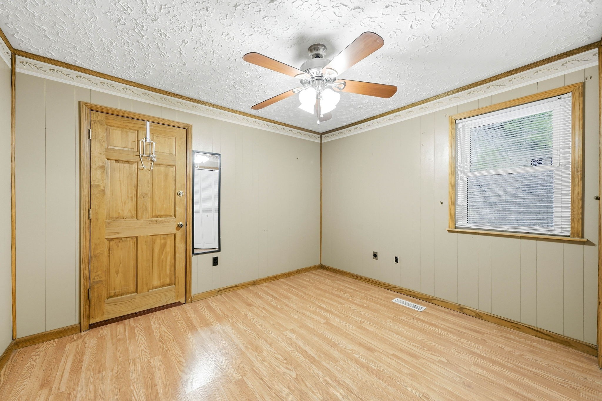 1958 Highway 25 70, E Property Photo 13