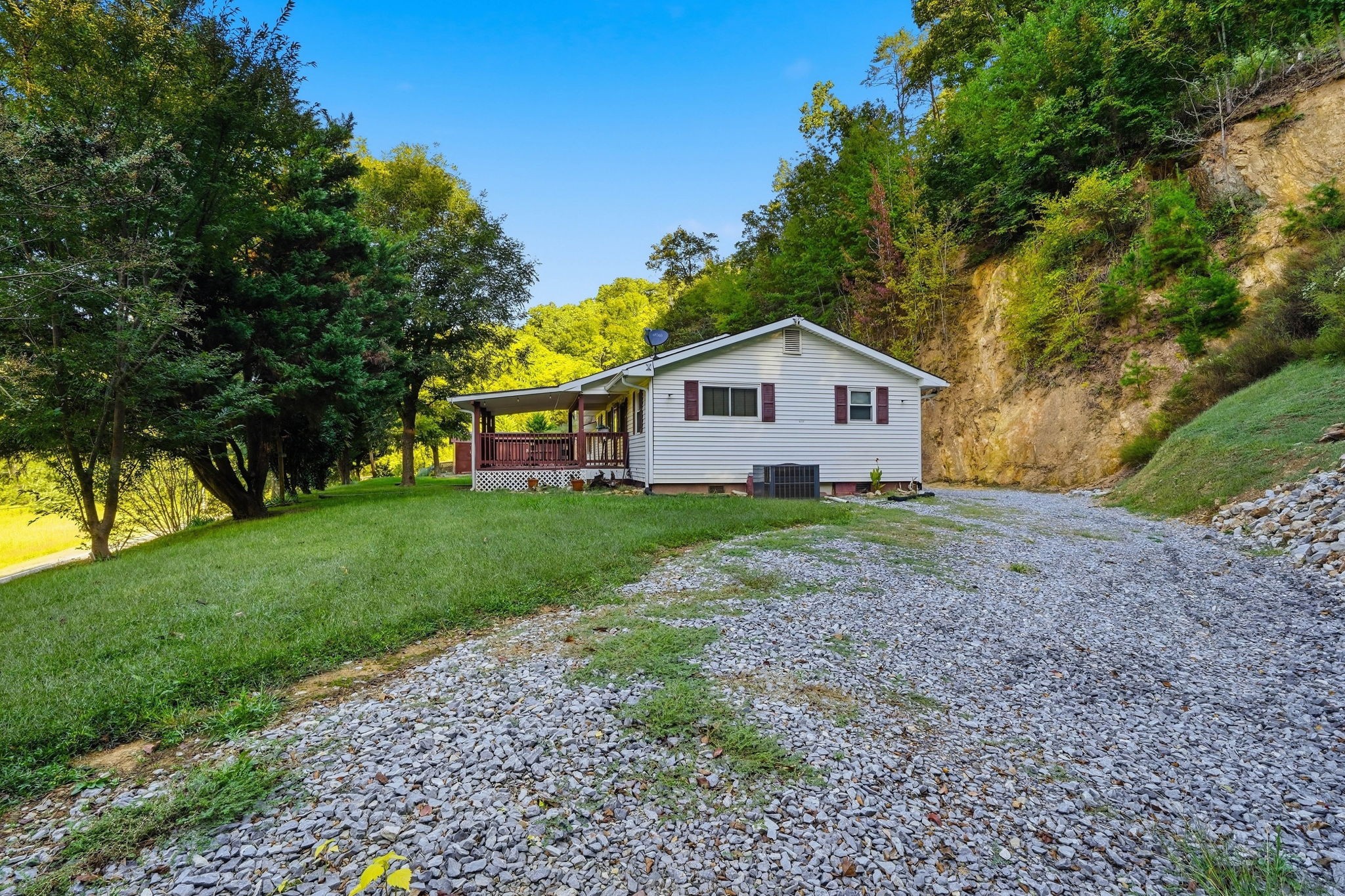 1958 Highway 25 70, E Property Photo 20