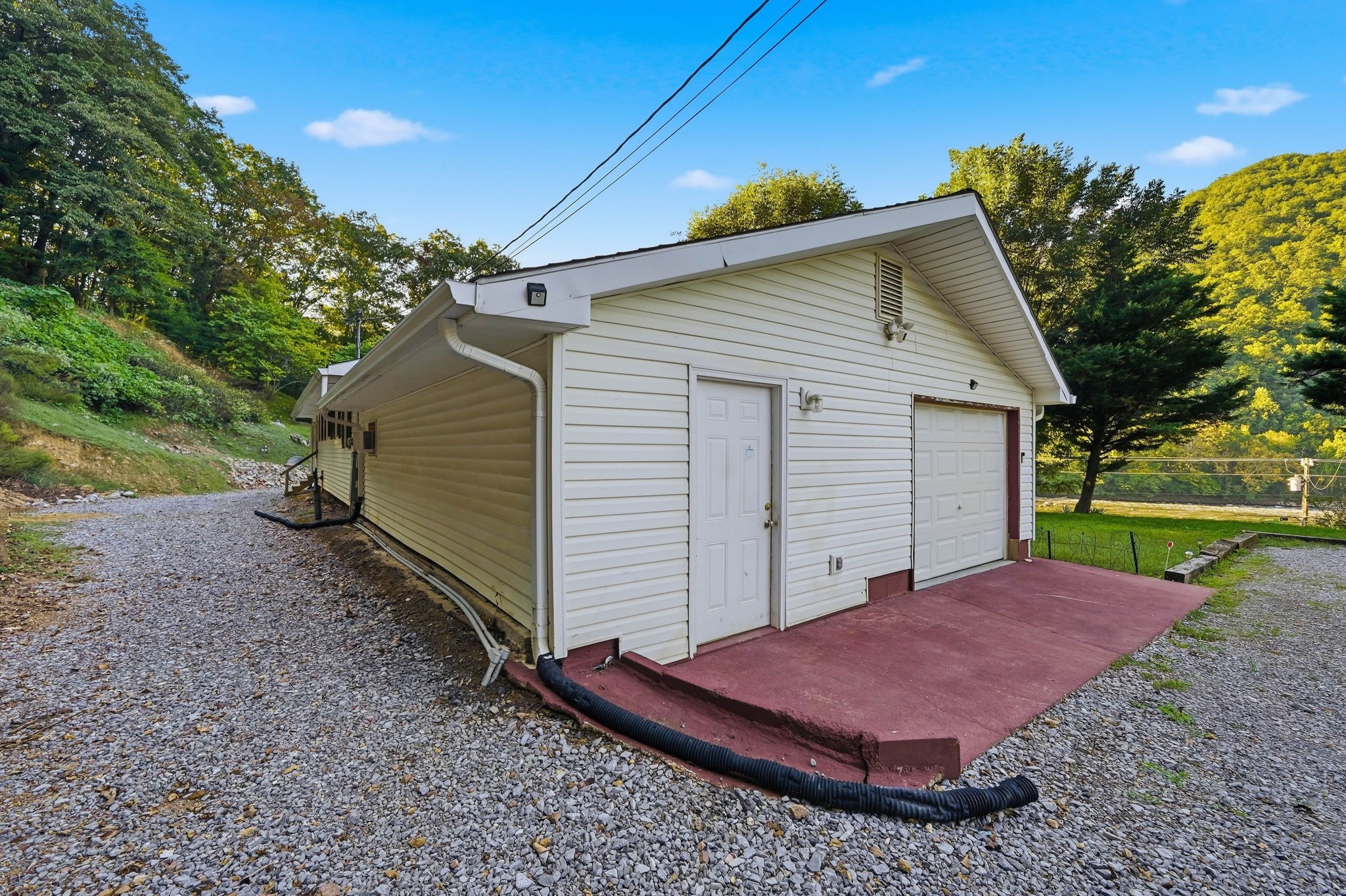 1958 Highway 25 70, E Property Photo 22