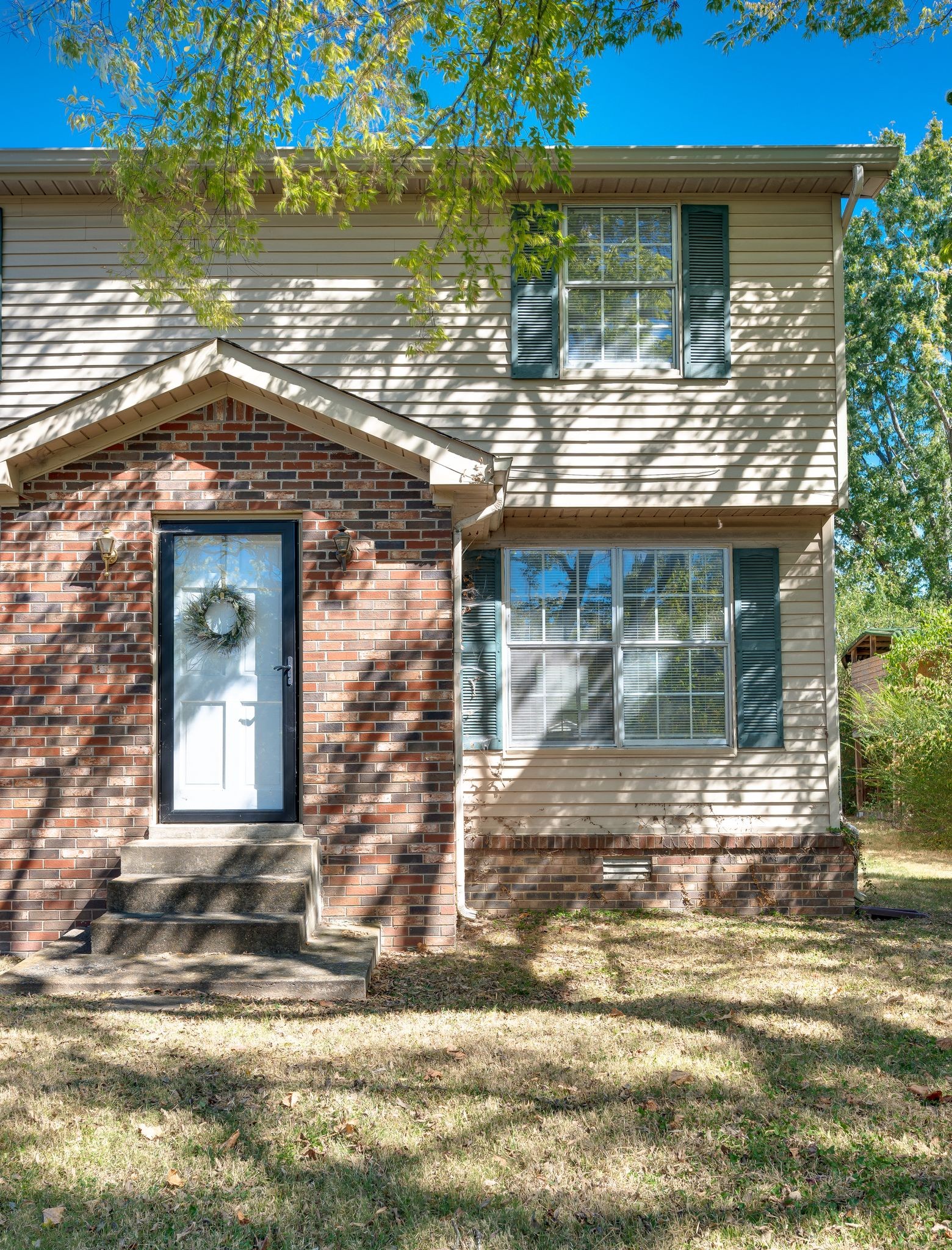 7480 Harrow Dr Property Photo 3