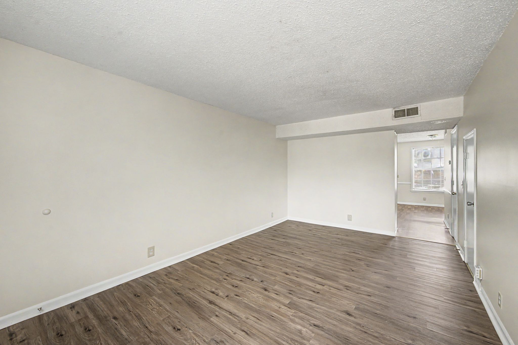 7480 Harrow Dr Property Photo 8