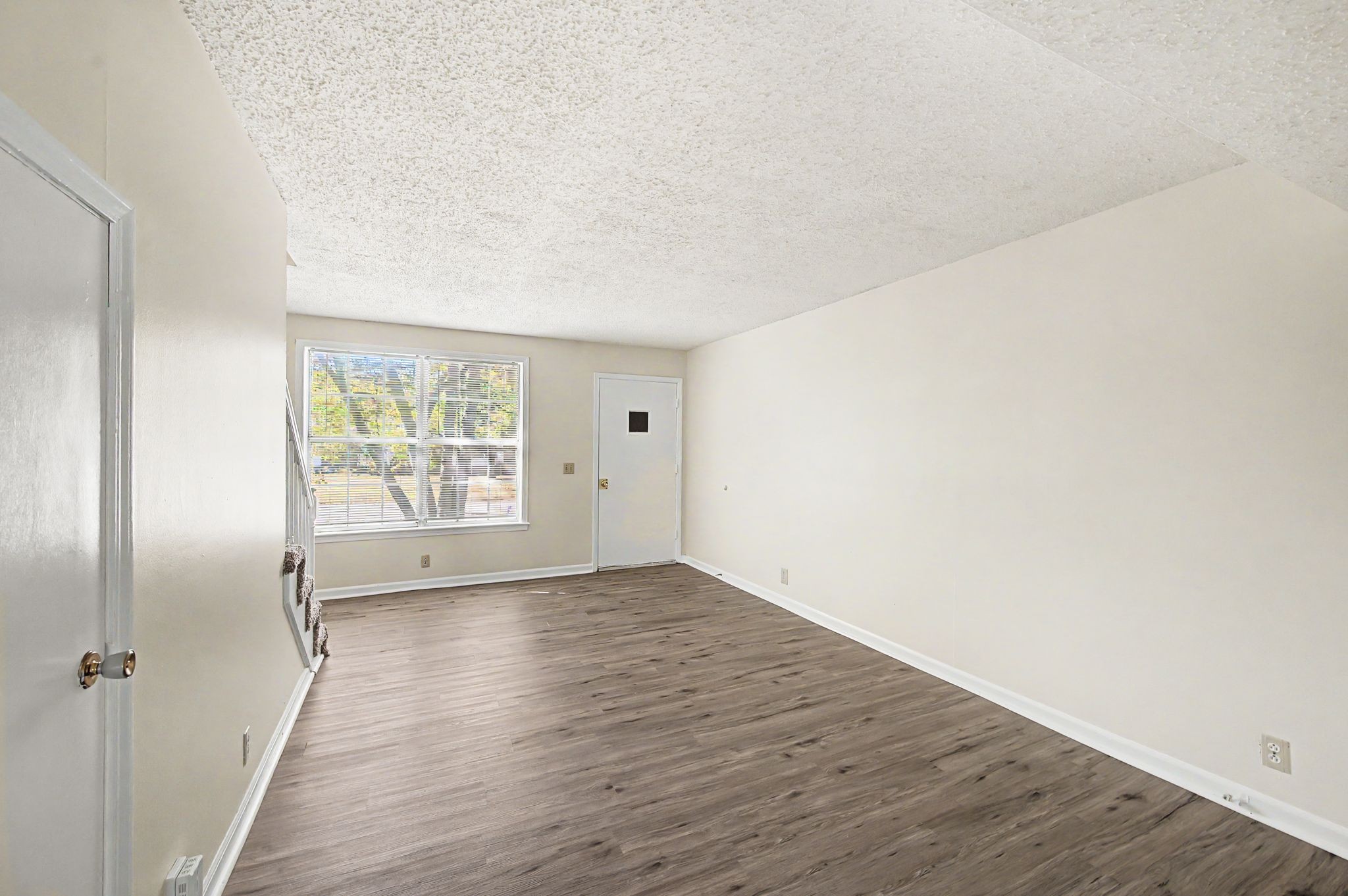 7480 Harrow Dr Property Photo 10