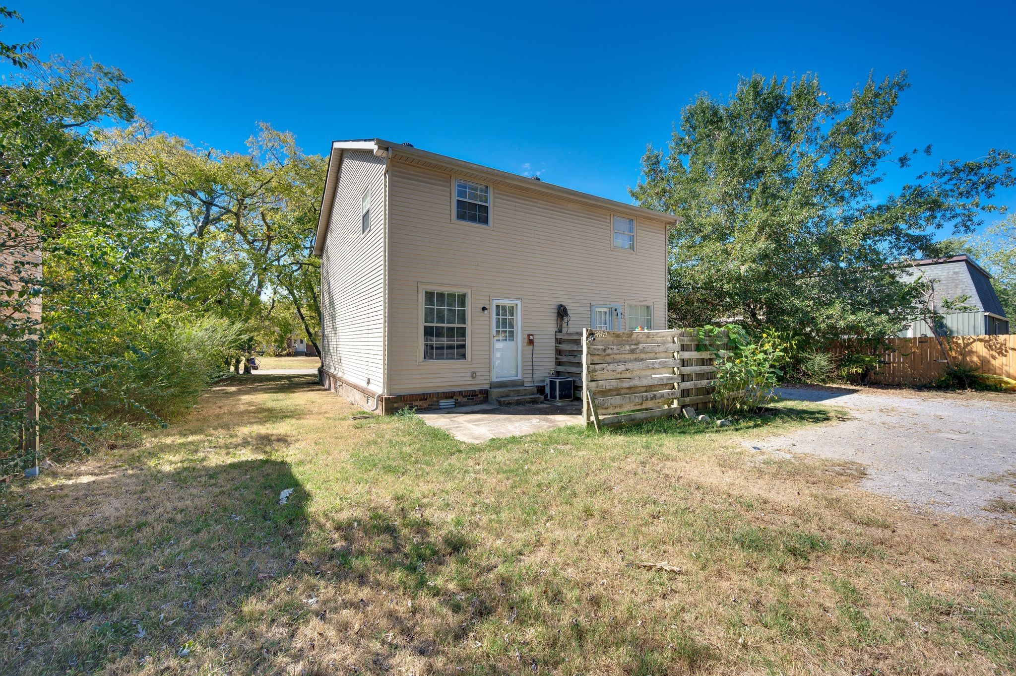 7480 Harrow Dr Property Photo 32