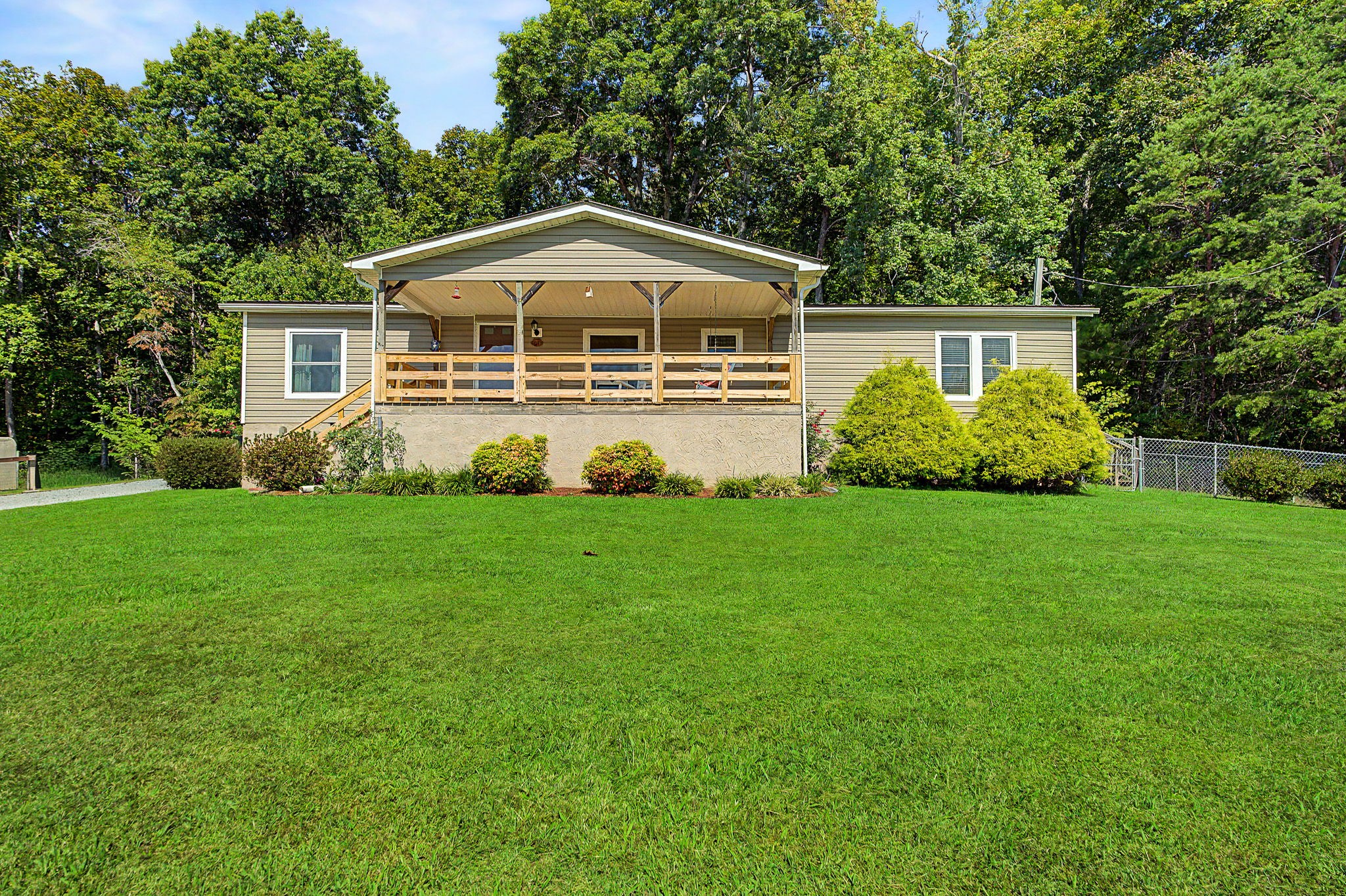 218 Waldo Rd Property Photo 1