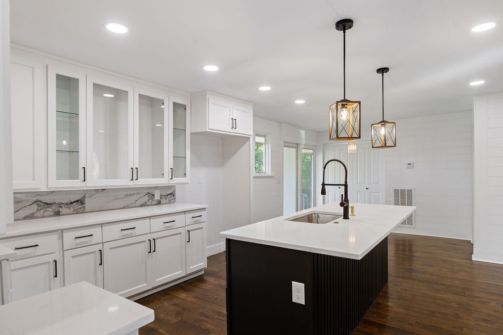1124 Apple St Property Photo 12
