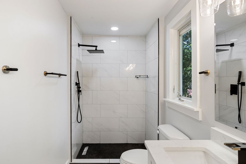 1124 Apple St Property Photo 18