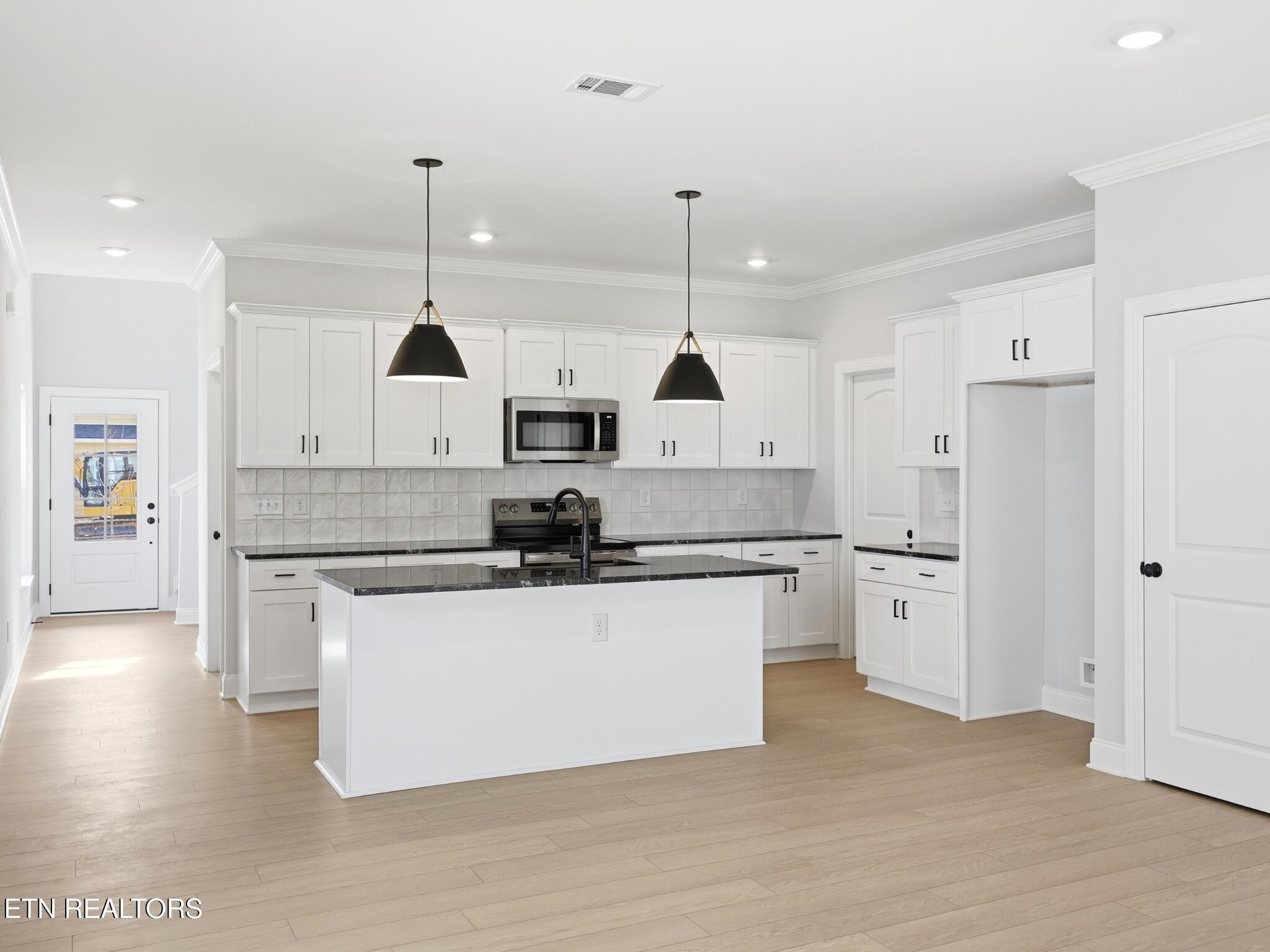 7332 Sun Blossom Ln Property Photo 10