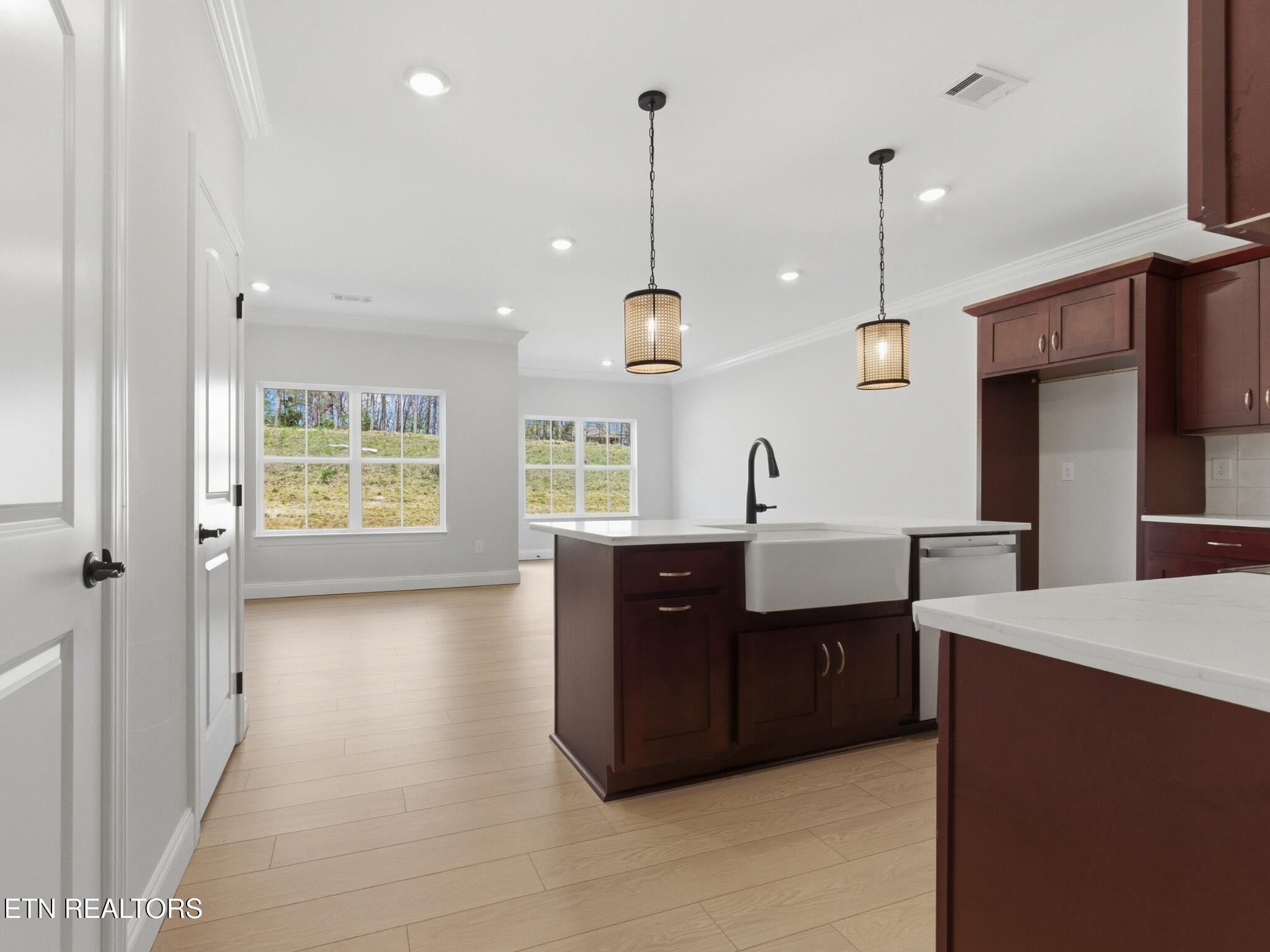 7352 Sun Blossom Lane Property Photo 10