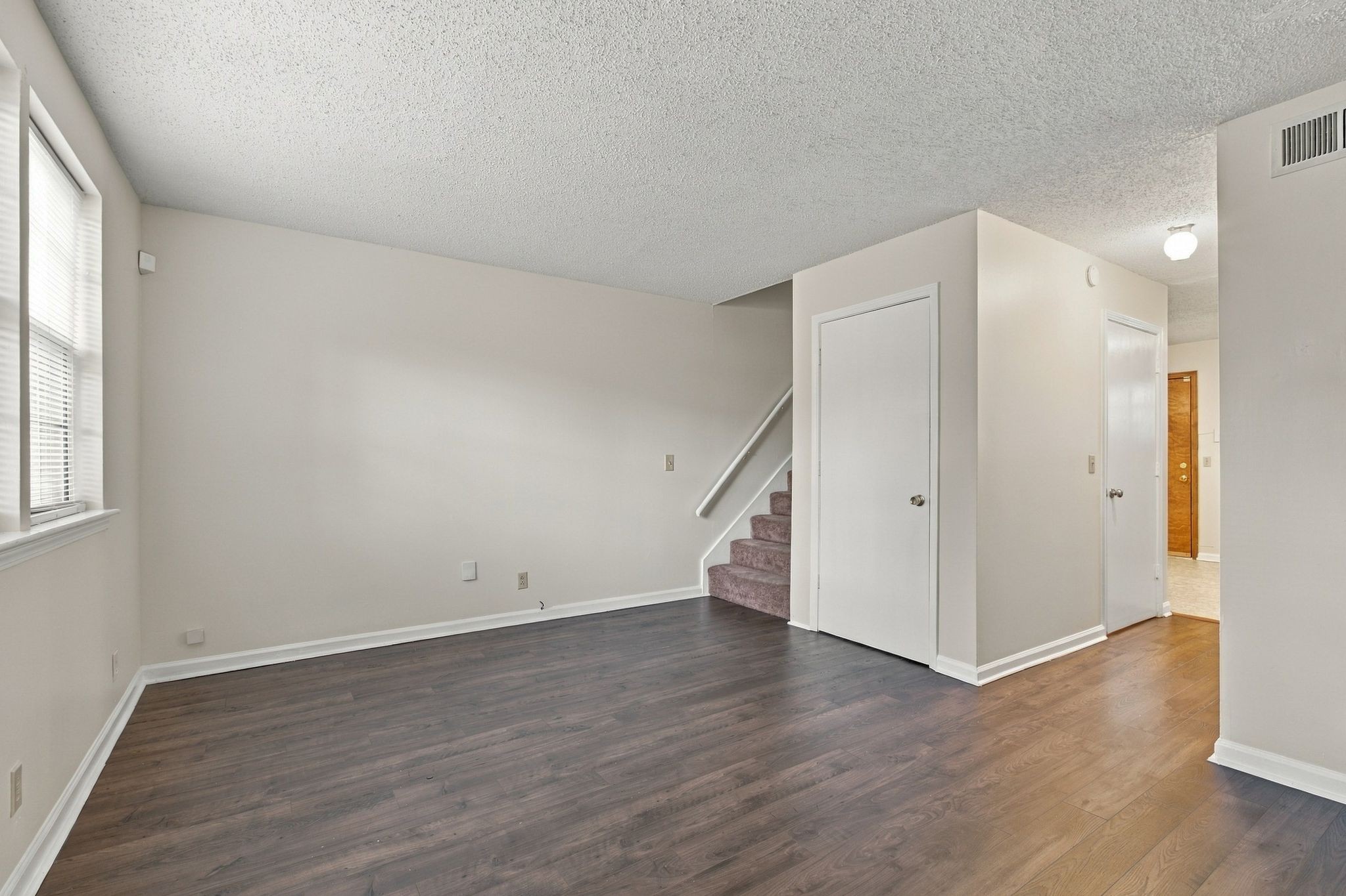 3147 Lakeland Dr Property Photo 5