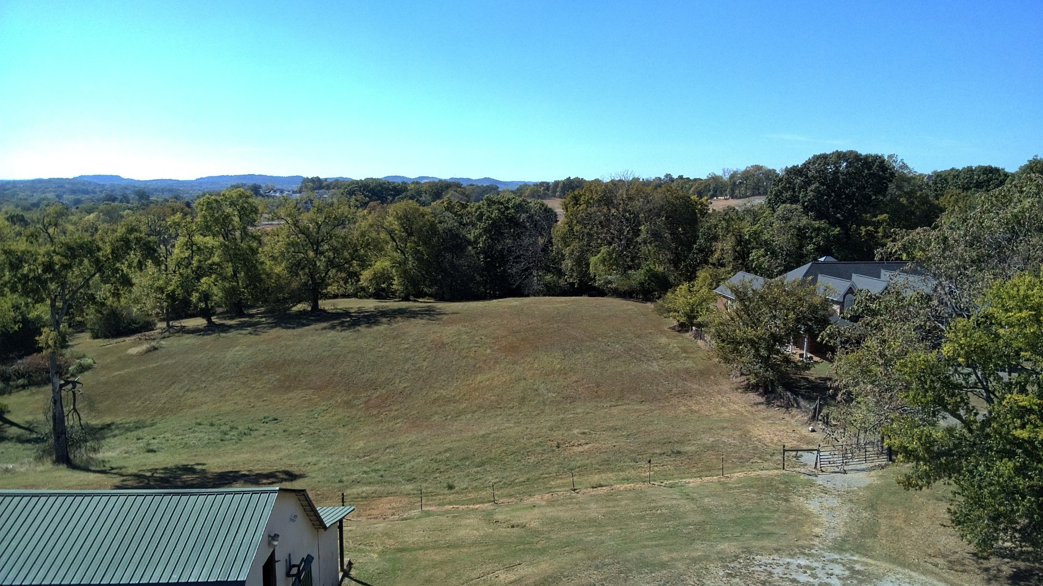 4269 Warren Rd Property Photo 2