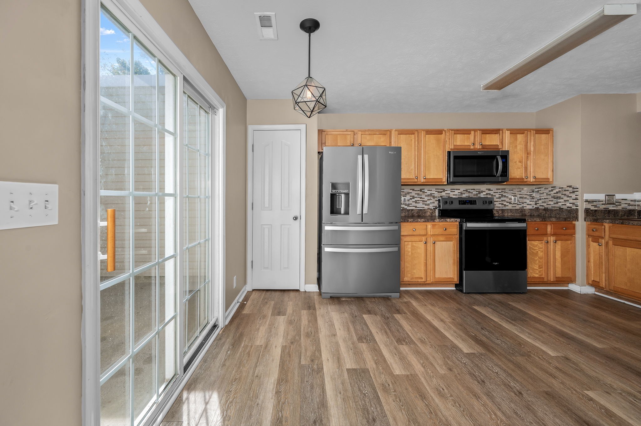 2961 S Rutherford Blvd Property Photo 8