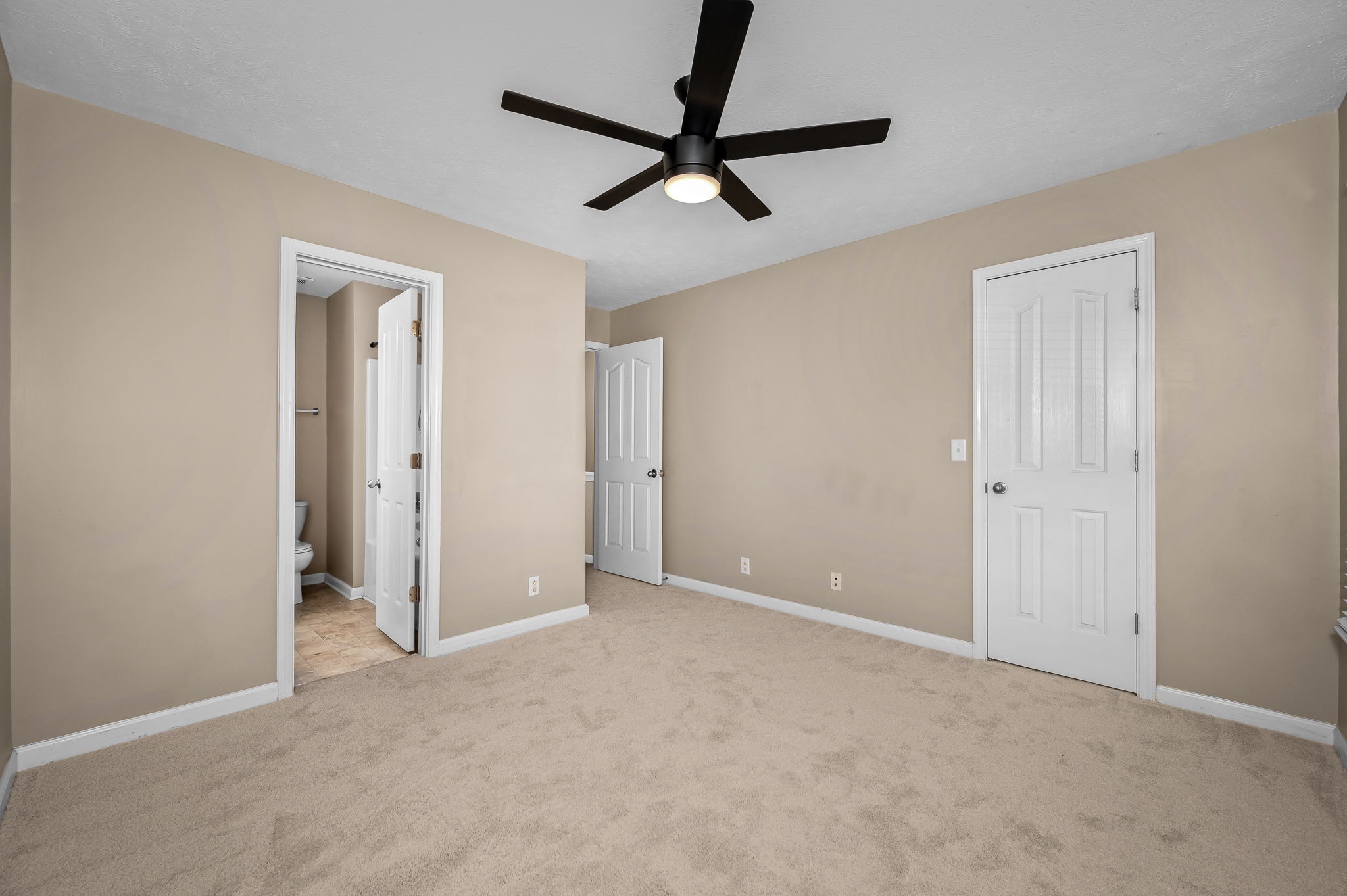 2961 S Rutherford Blvd Property Photo 15