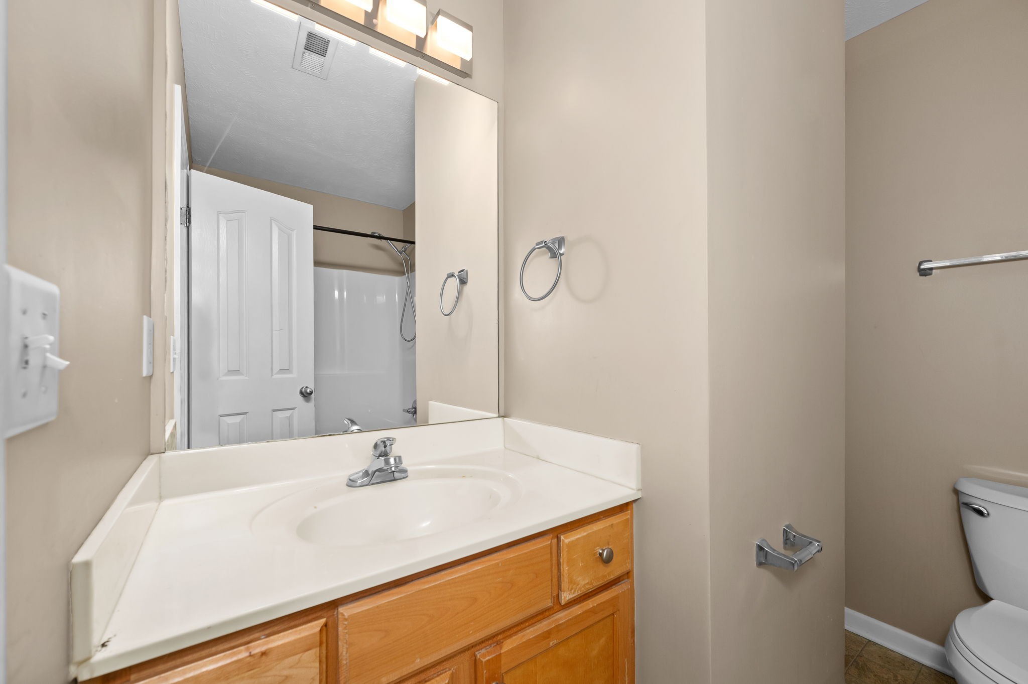 2961 S Rutherford Blvd Property Photo 16