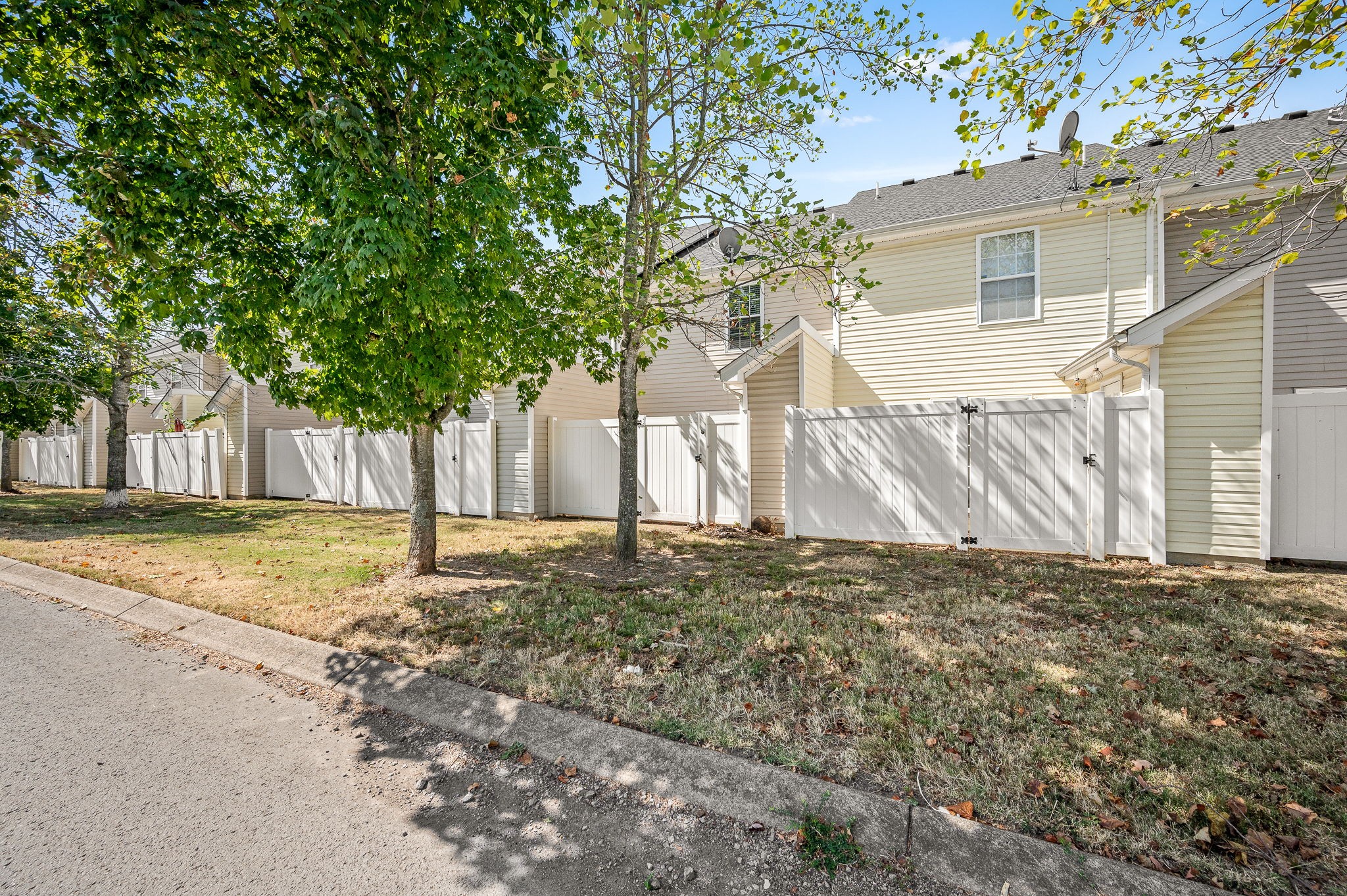 2961 S Rutherford Blvd Property Photo 24