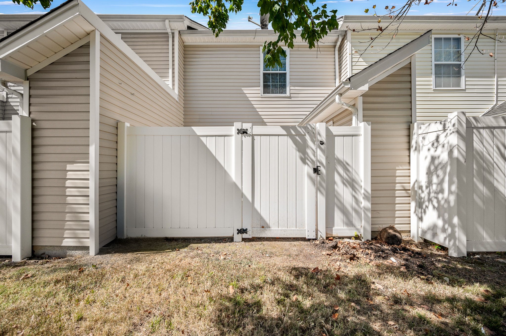 2961 S Rutherford Blvd Property Photo 25