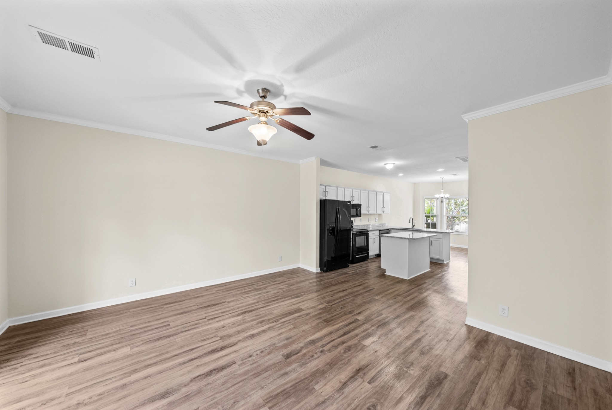 35 Ellington Ter Property Photo 14