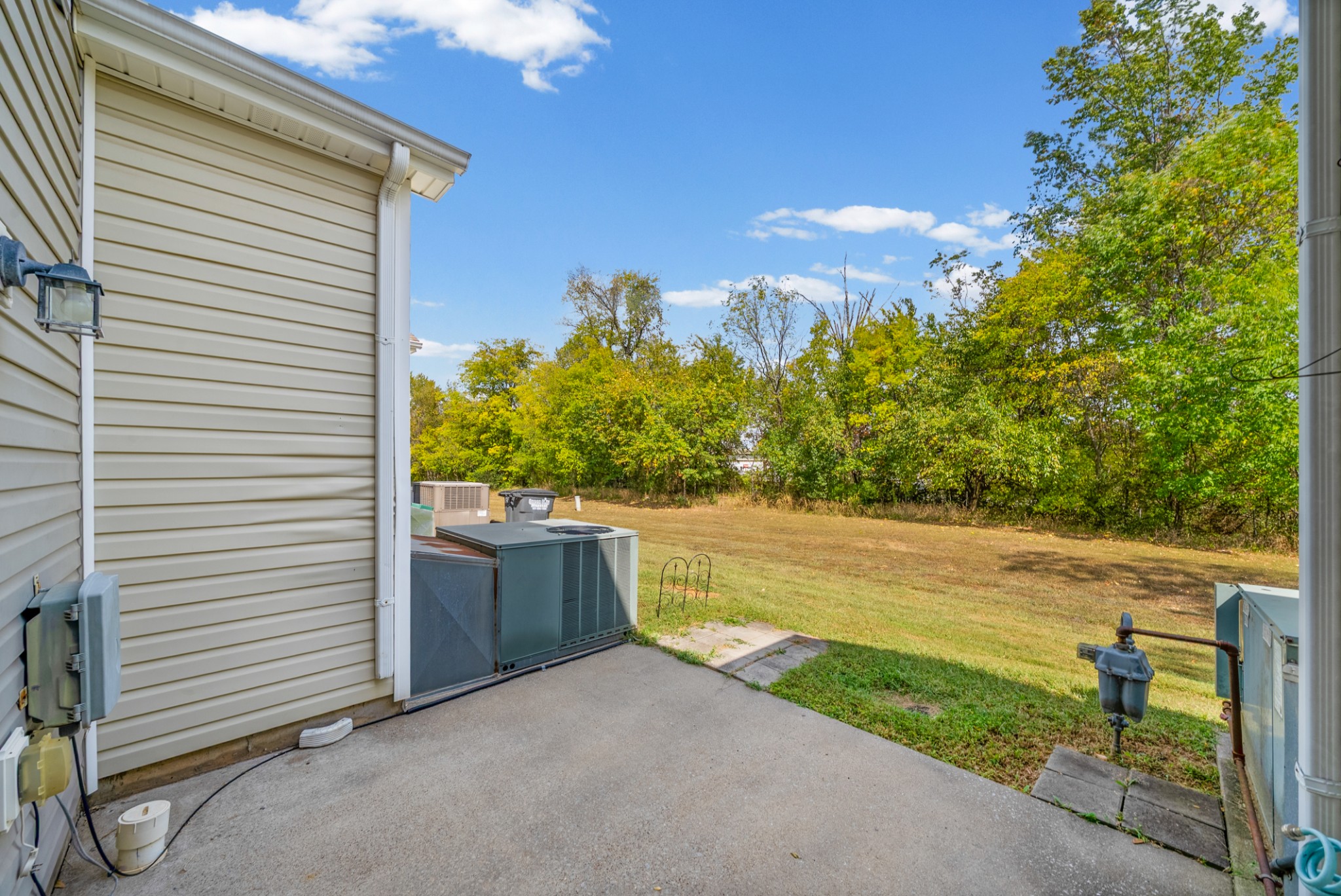 35 Ellington Ter Property Photo 26