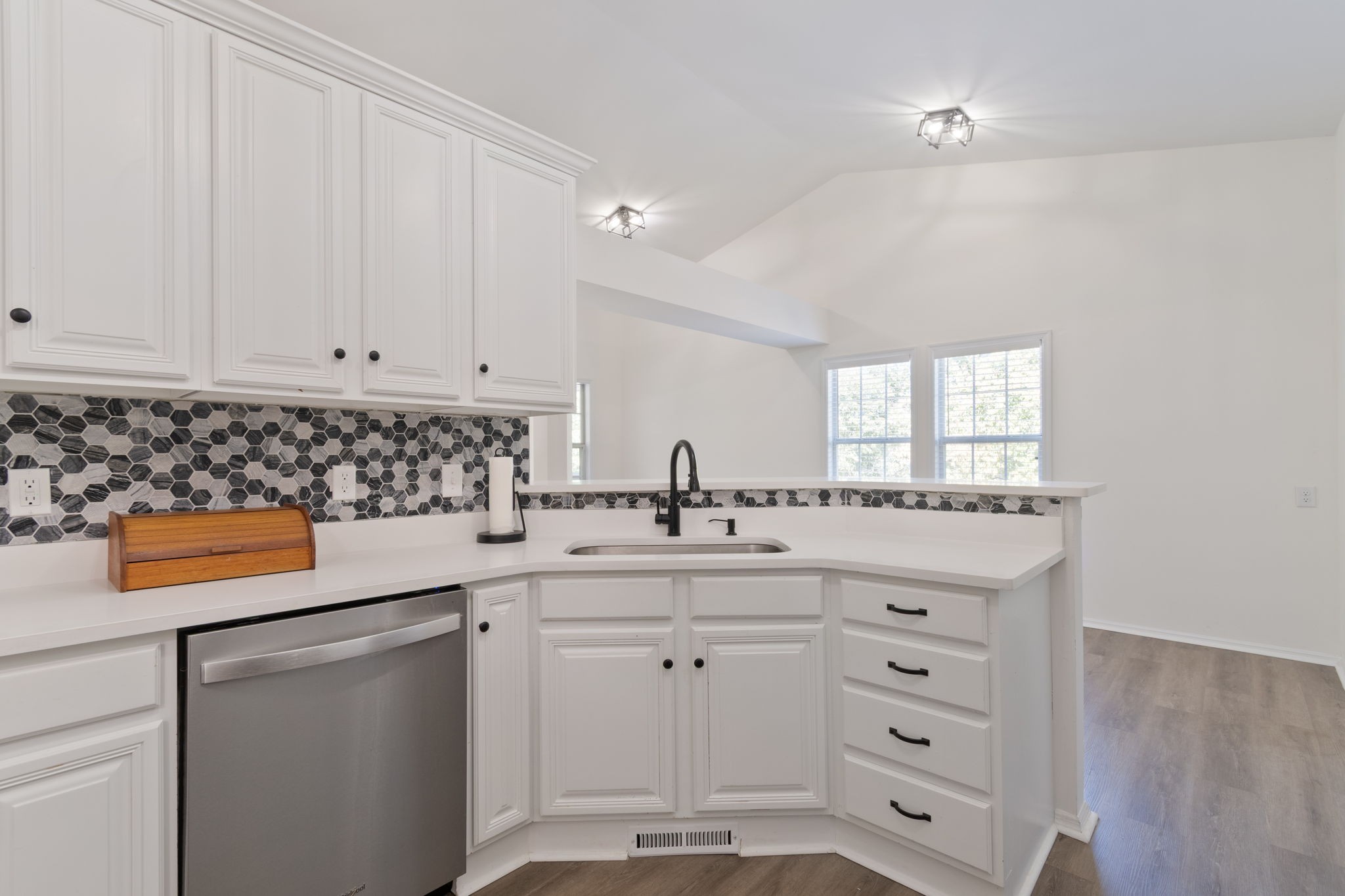 2059 Clara Mathis Rd Property Photo 10